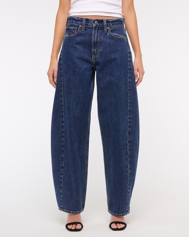 Mid Rise Barrel Jean