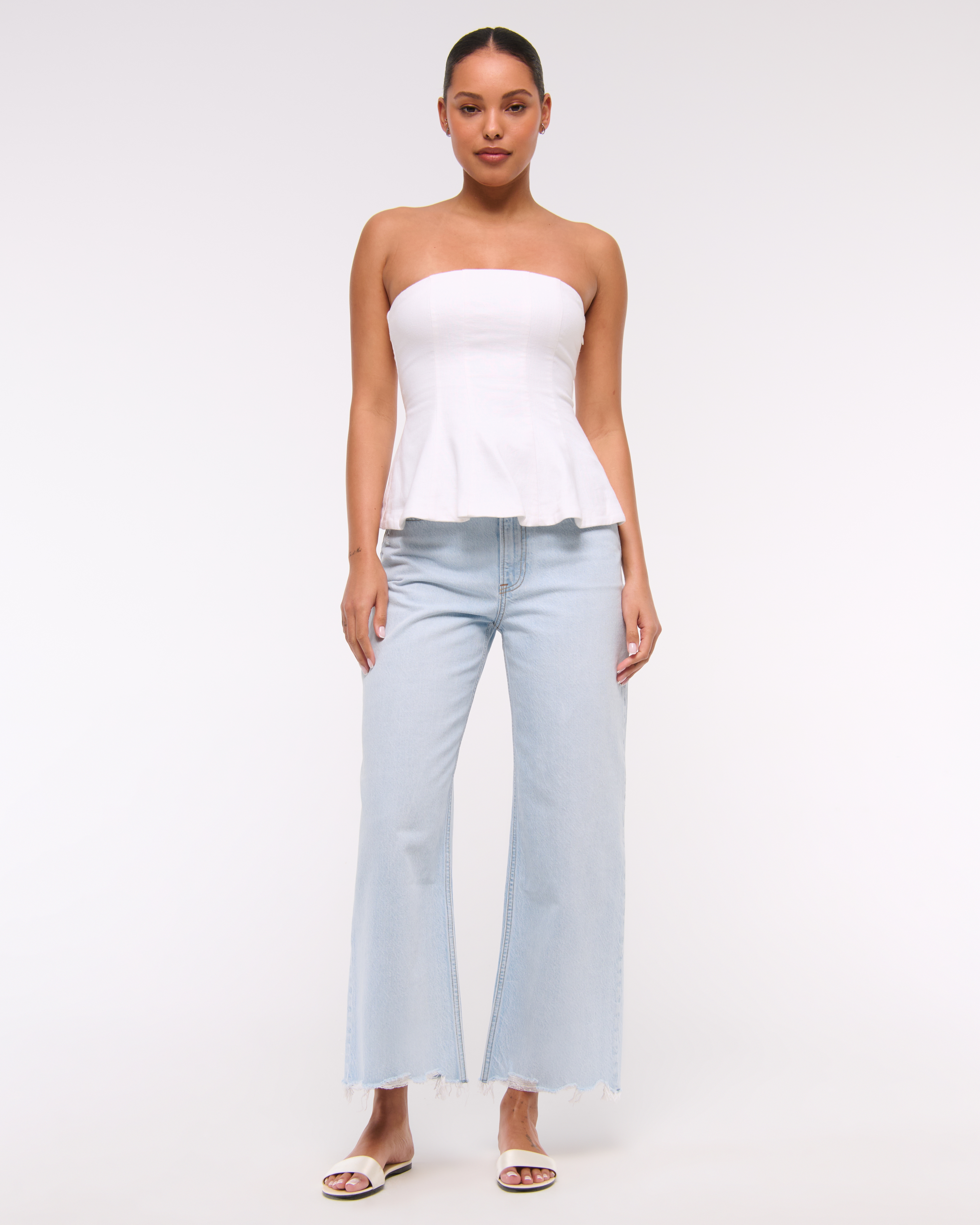 Abercrombie & Fitch High Rise Cropped Wide Leg Jean In White