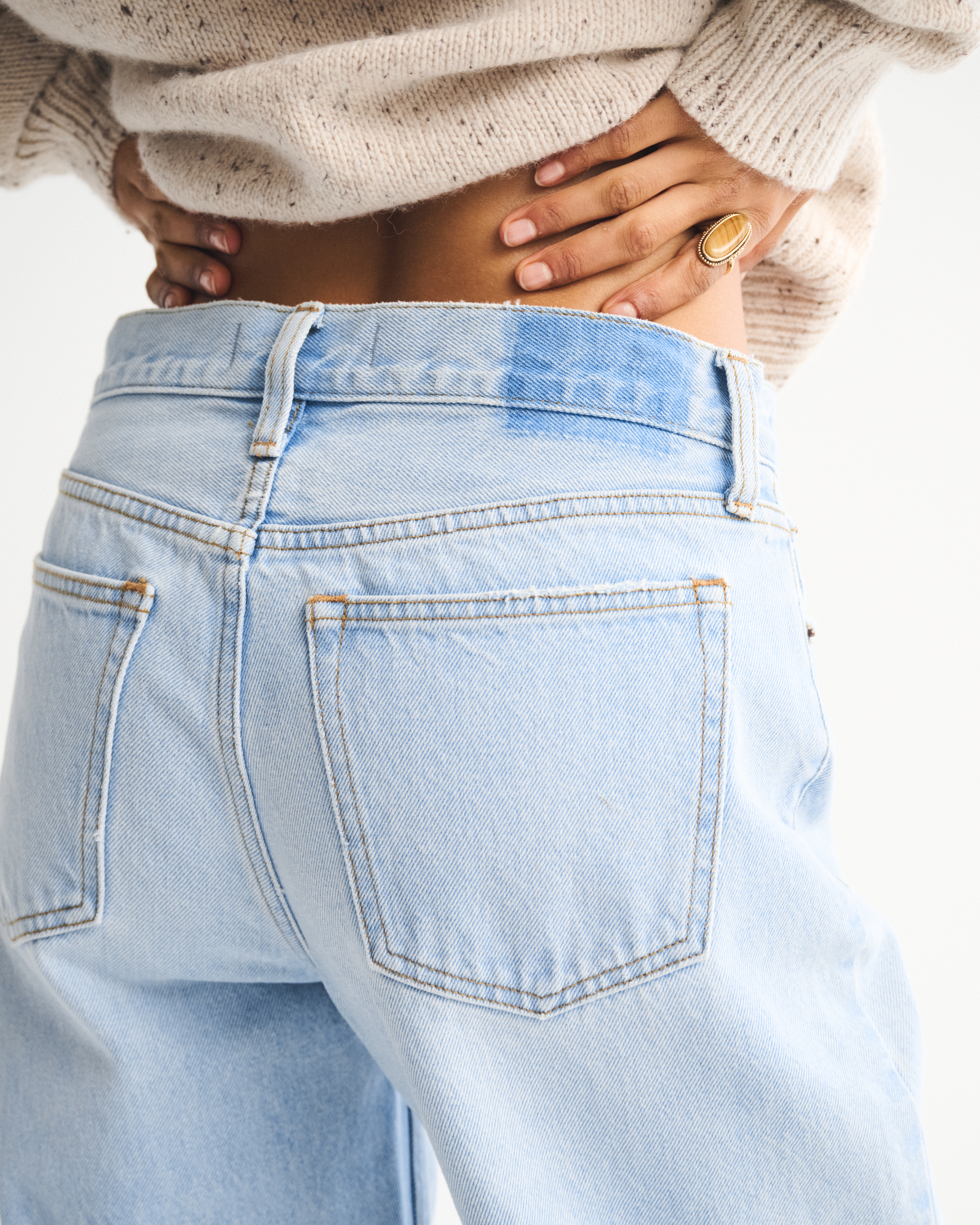 Abercrombie & Fitch Mid Rise Slouchy Jean