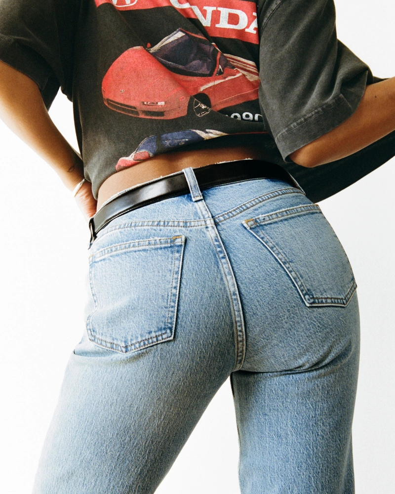 Curve Love Mid Rise 90s Straight Jean
