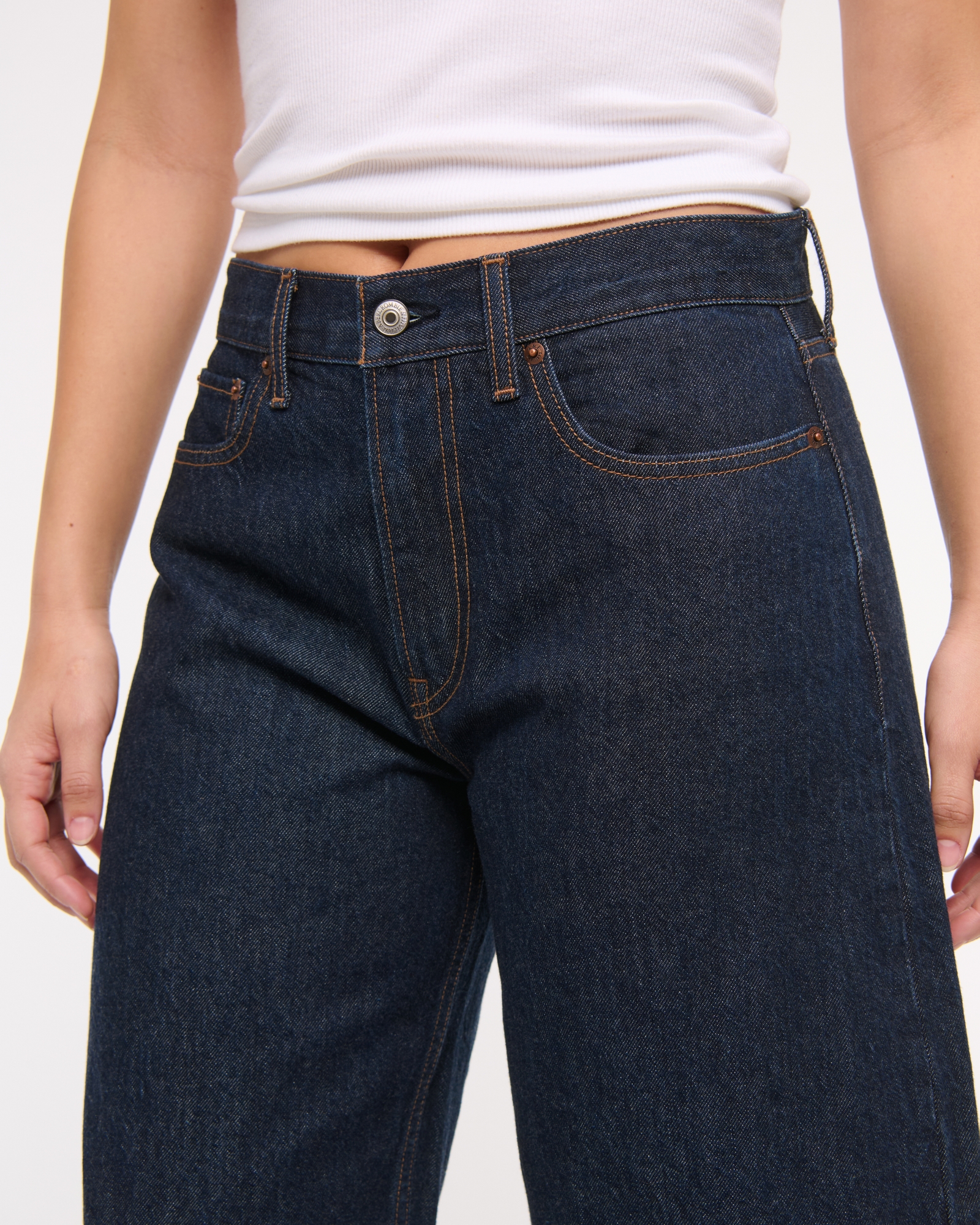 Curve Love Mid Rise Long Jort