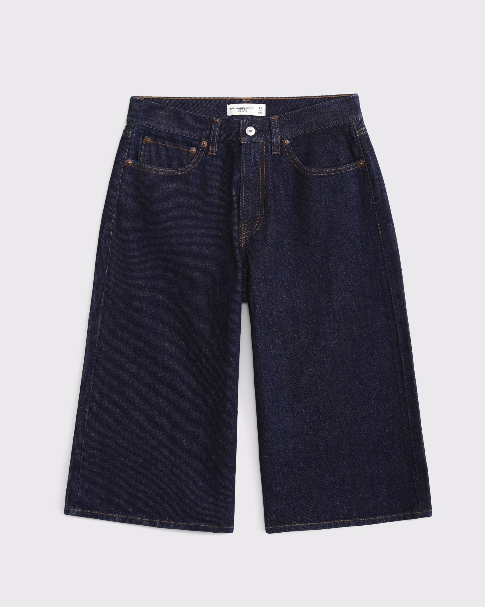 Curve Love Mid Rise Long Jort