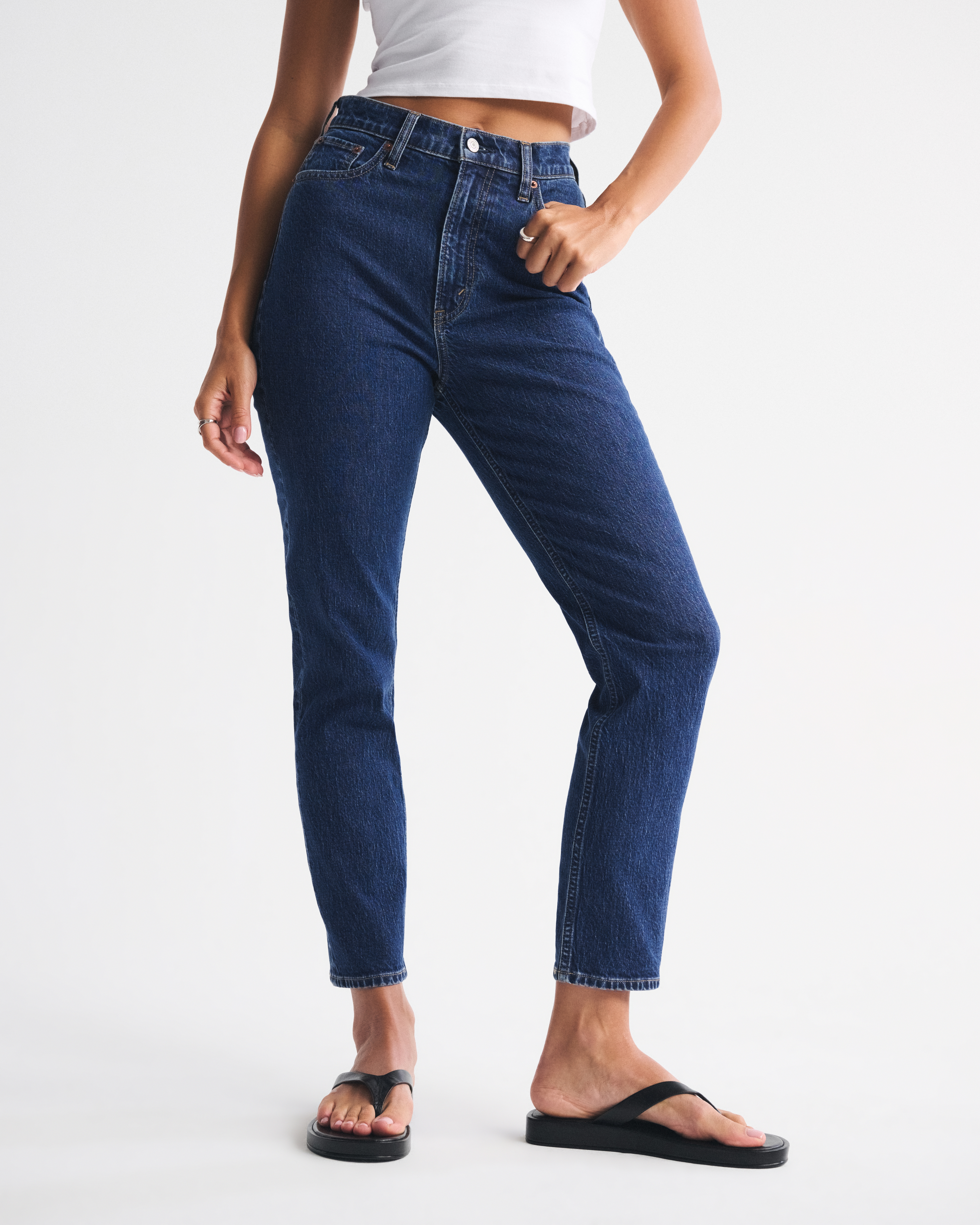 Женские джинсы Abercrombie & Fitch Curve Love Ultra High Rise Ankle Straight Jean — фото 3