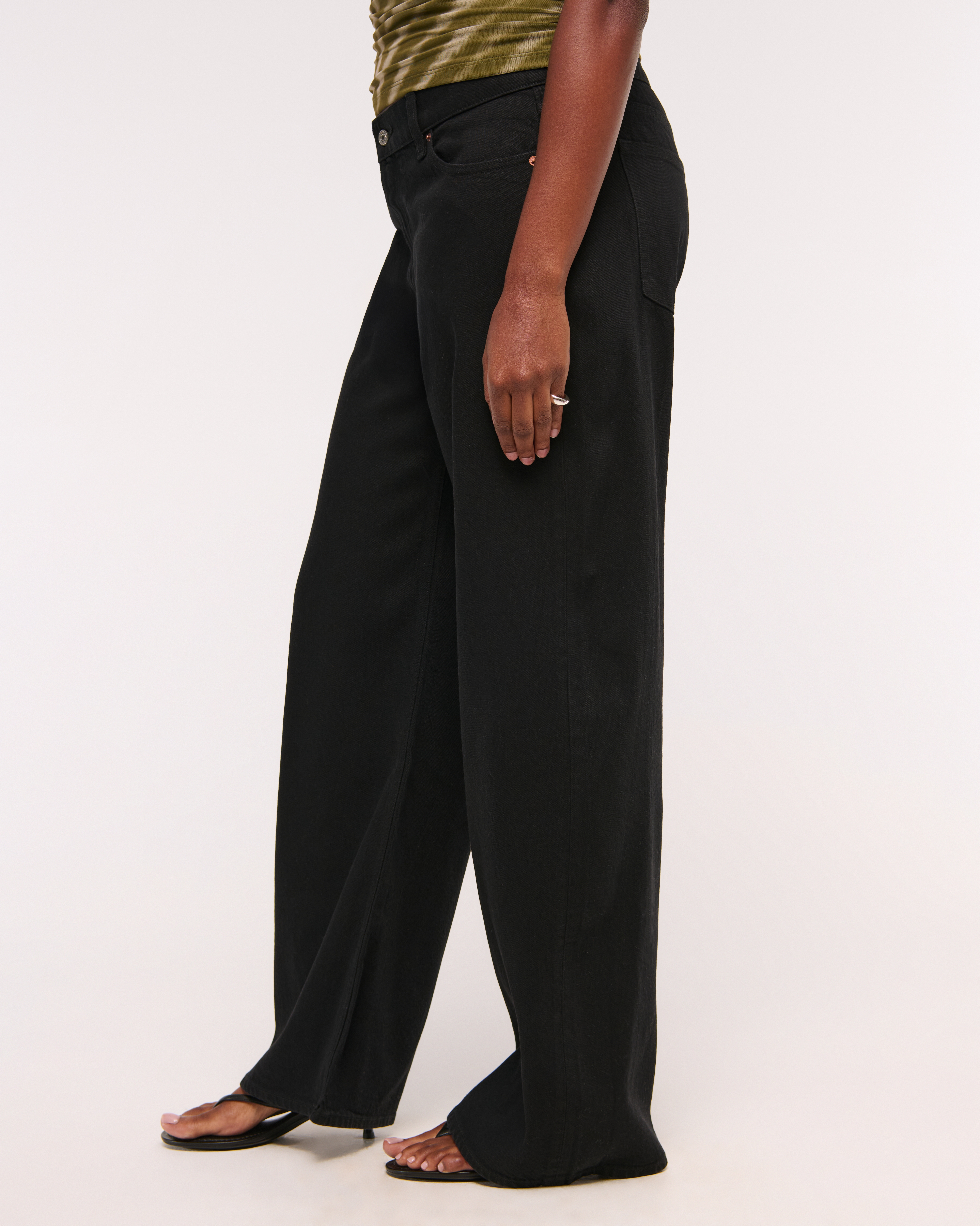 Abercrombie & Fitch Low Rise Ultra Loose Jean In Black