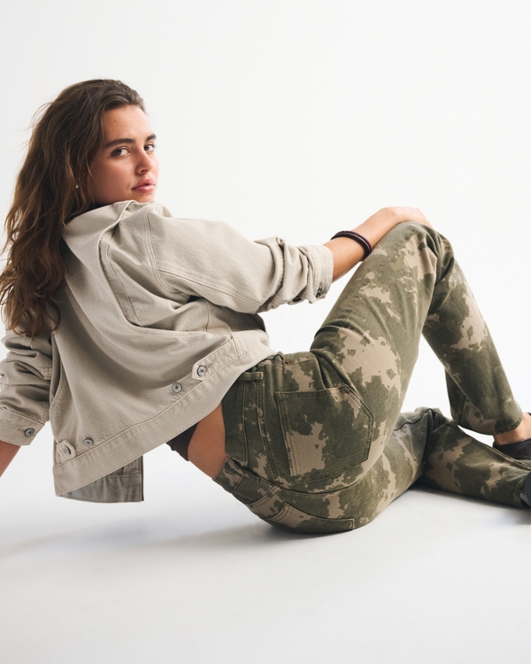 Women's High Rise 90s Relaxed Camo Print Jean | Women's Bottoms