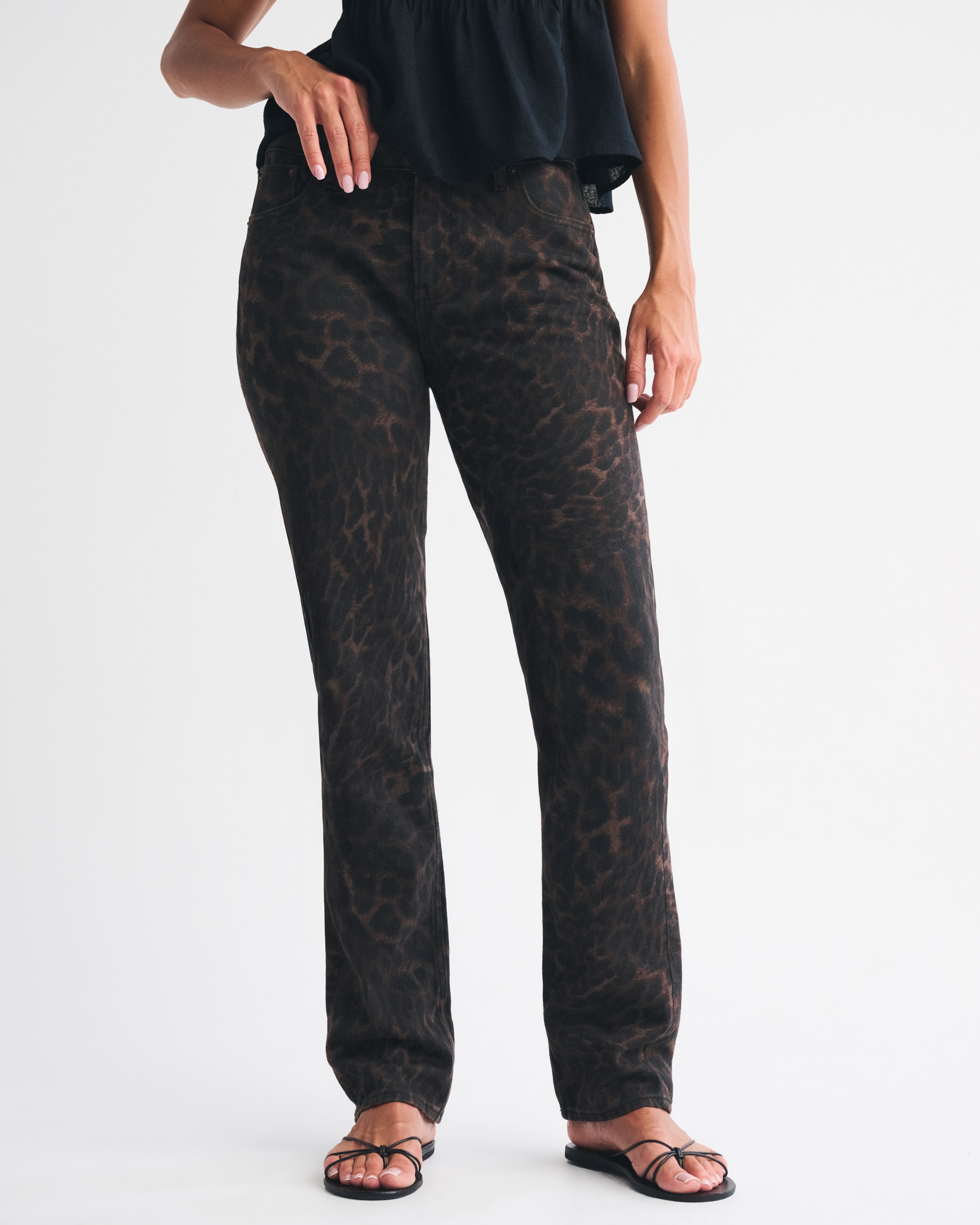 Abercrombie & Fitch Curve Love Mid Rise 90s Straight Leopard Print Jean In Brown