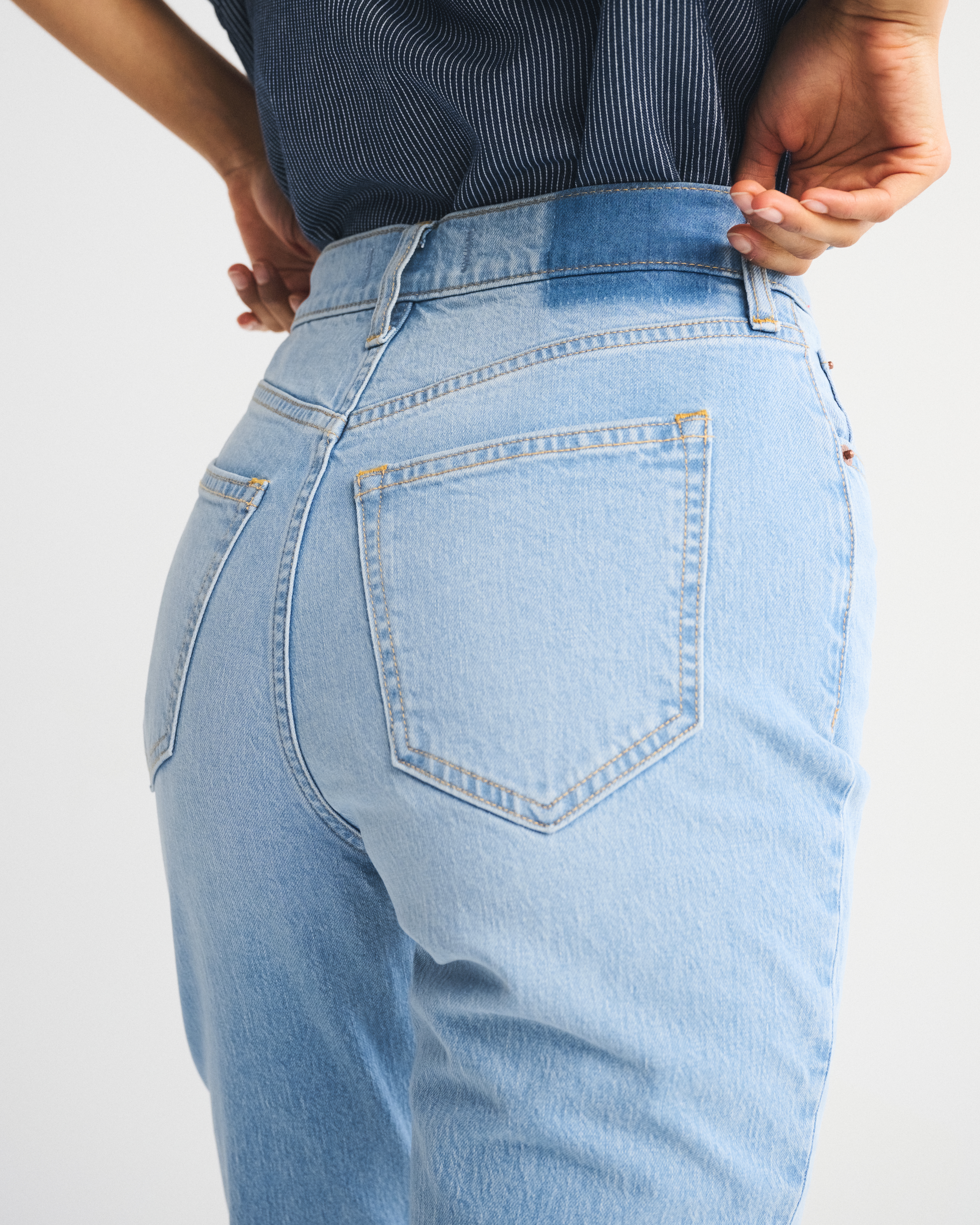 Abercrombie & Fitch Ultra High Rise Ankle Straight Jean In Brown