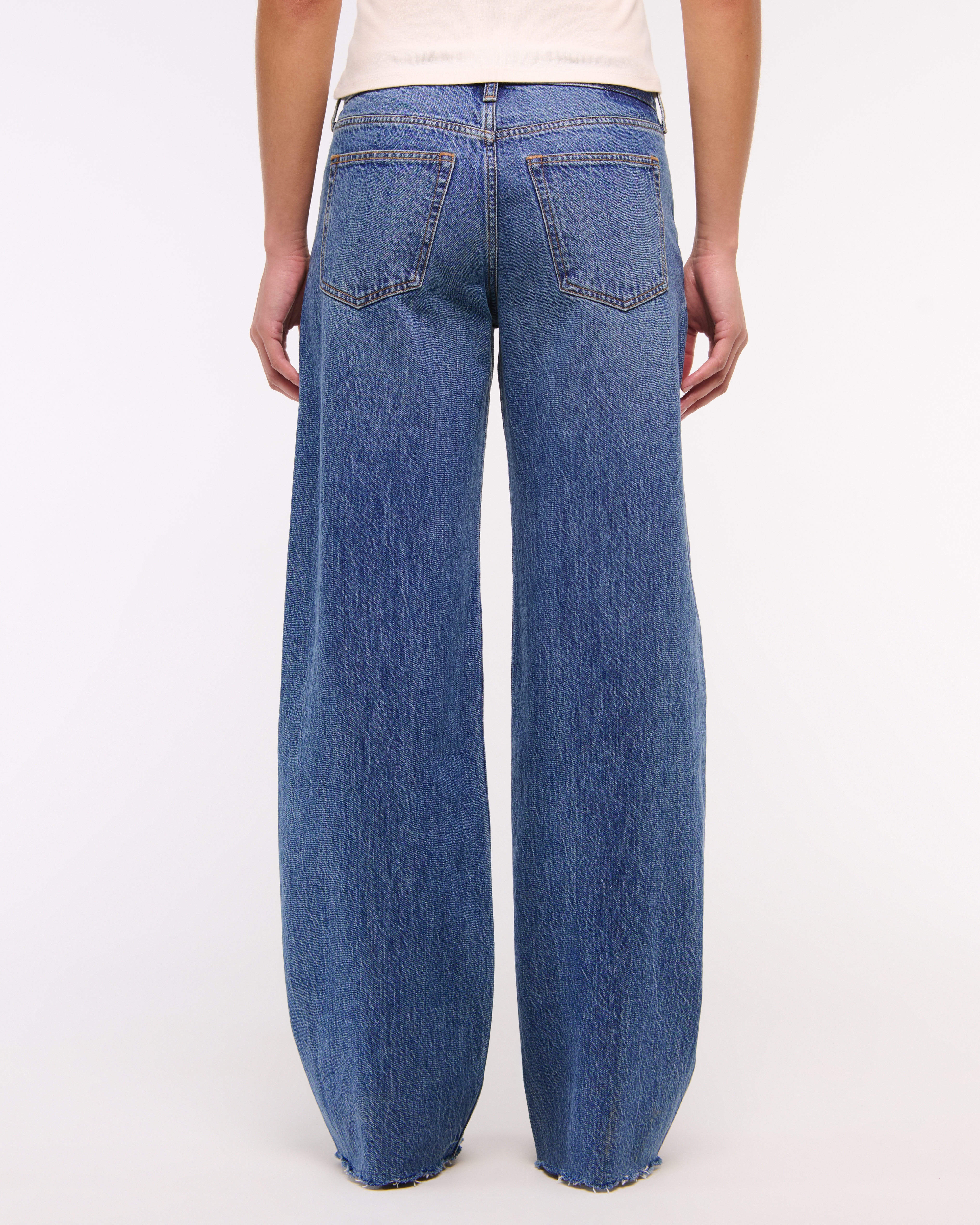 Abercrombie&fitch ダメージ　デニム　ジーンズ　ローライズ メンズ 90s Straight Jean | メンズ ボトムス | Abercrombie.com