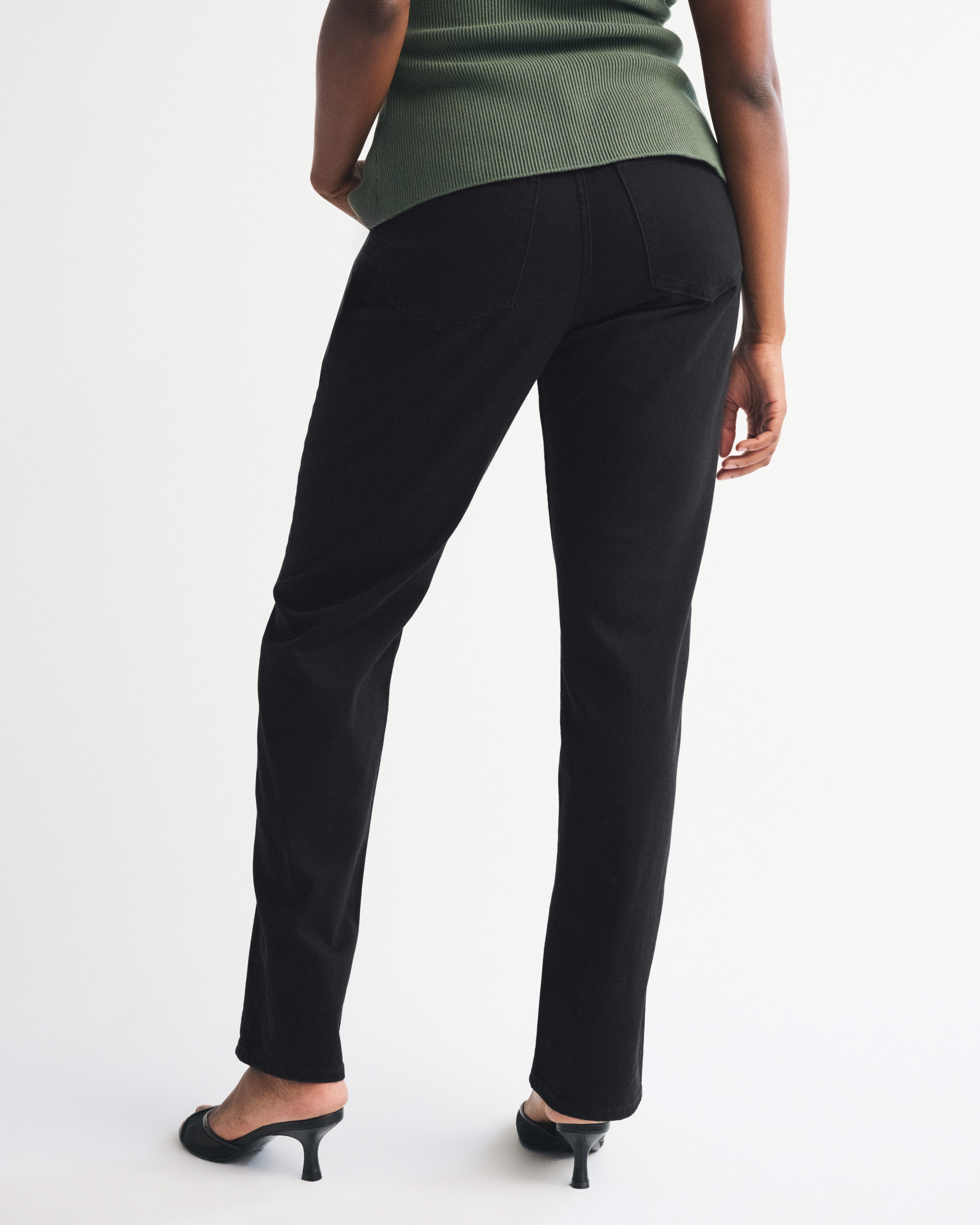 Abercrombie & Fitch Mid Rise 90s Straight Jean