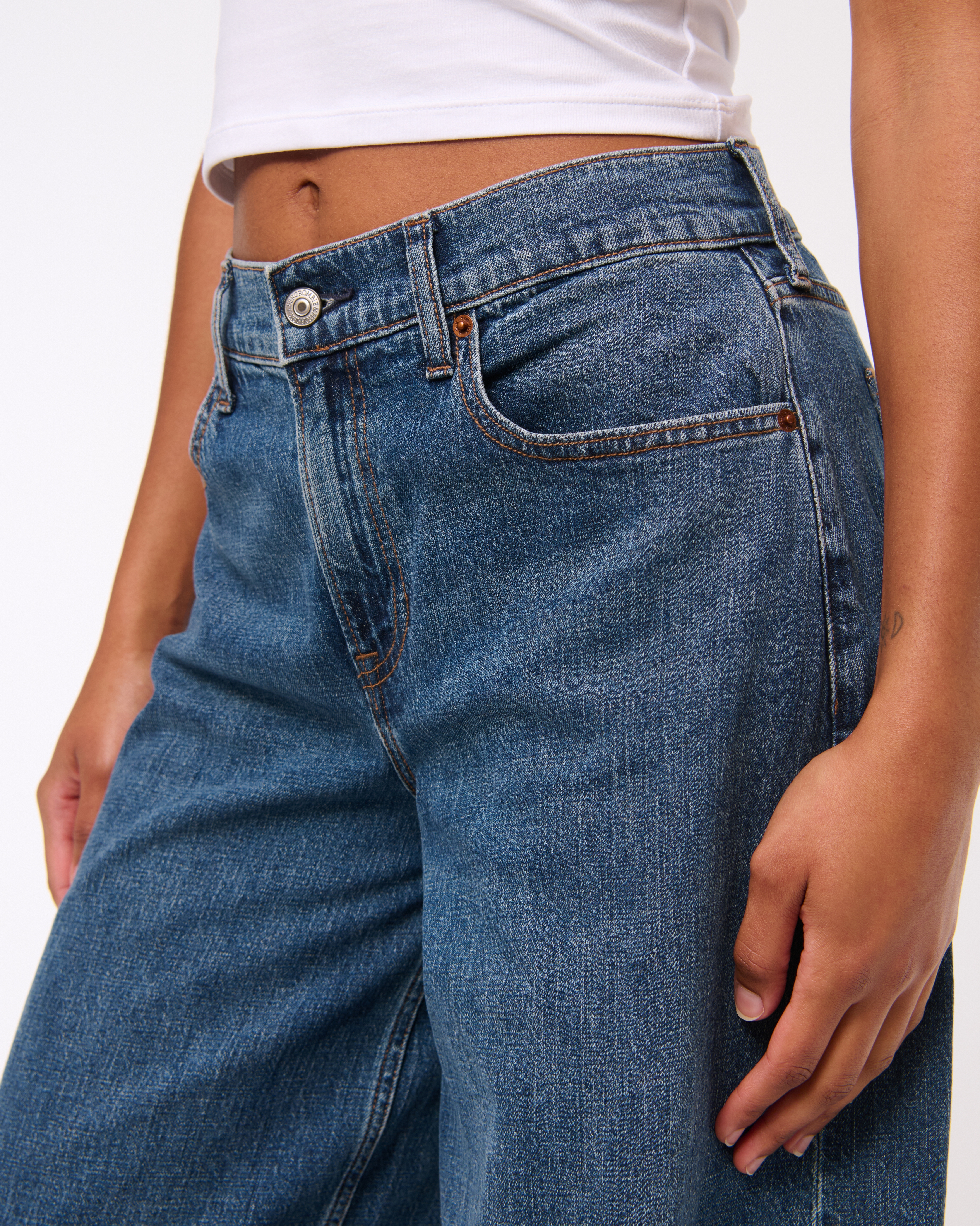 Abercrombie & Fitch Curve Love Linen-blend Ultra Wide Leg Jean