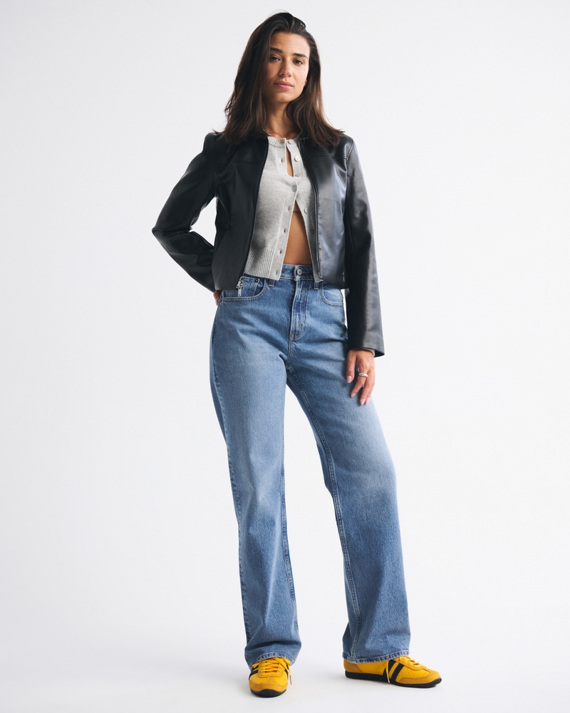Femme Jean décontracté style années 90 taille haute Curve Love | Femme Bas | Abercrombie.com