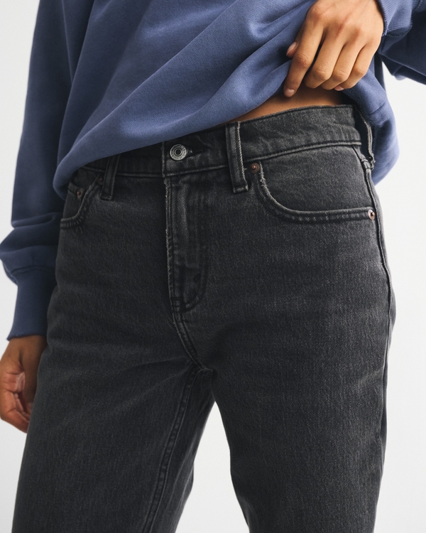 Mid Rise 90s Straight Jean