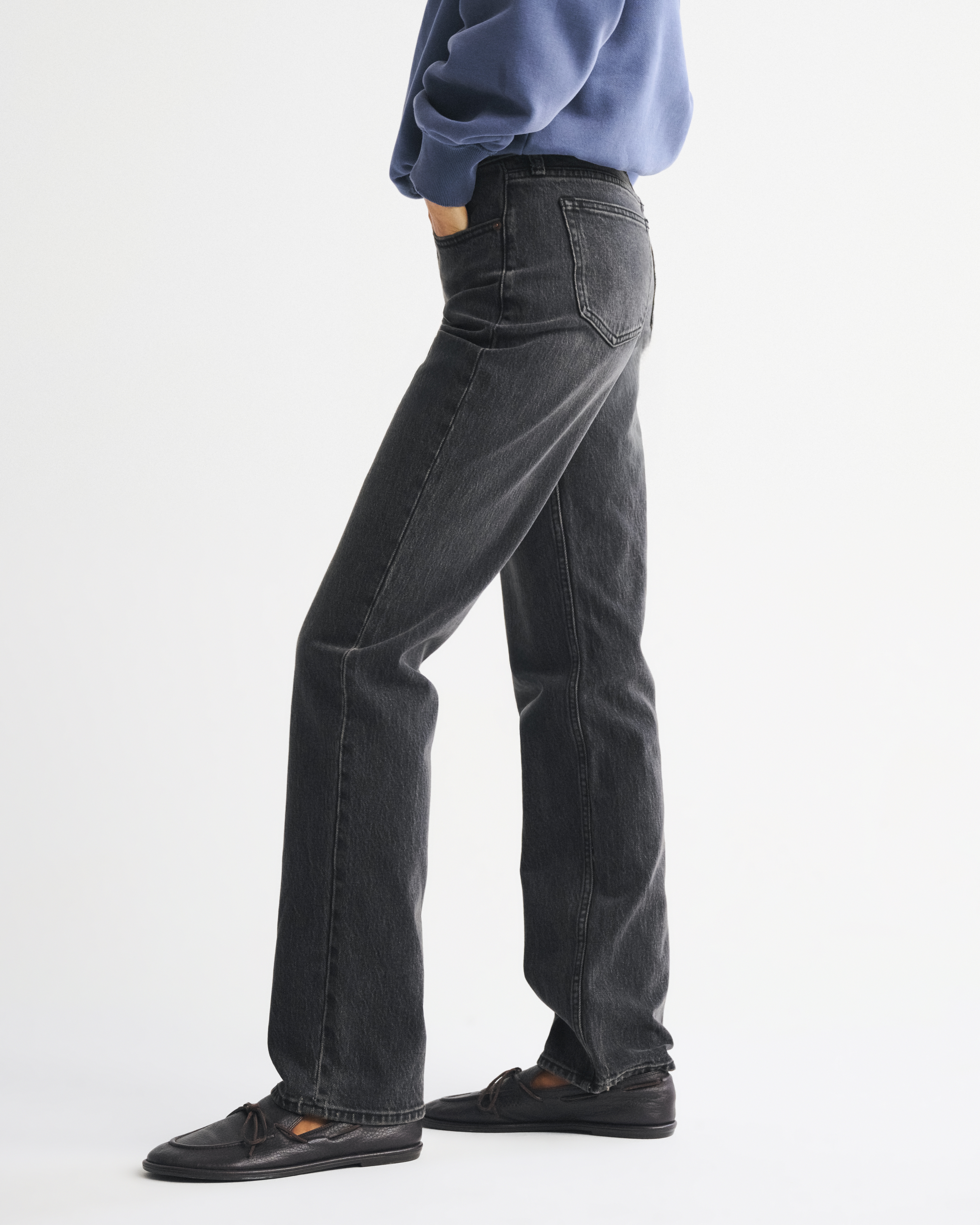 Abercrombie & Fitch Mid Rise 90s Straight Jean In Black