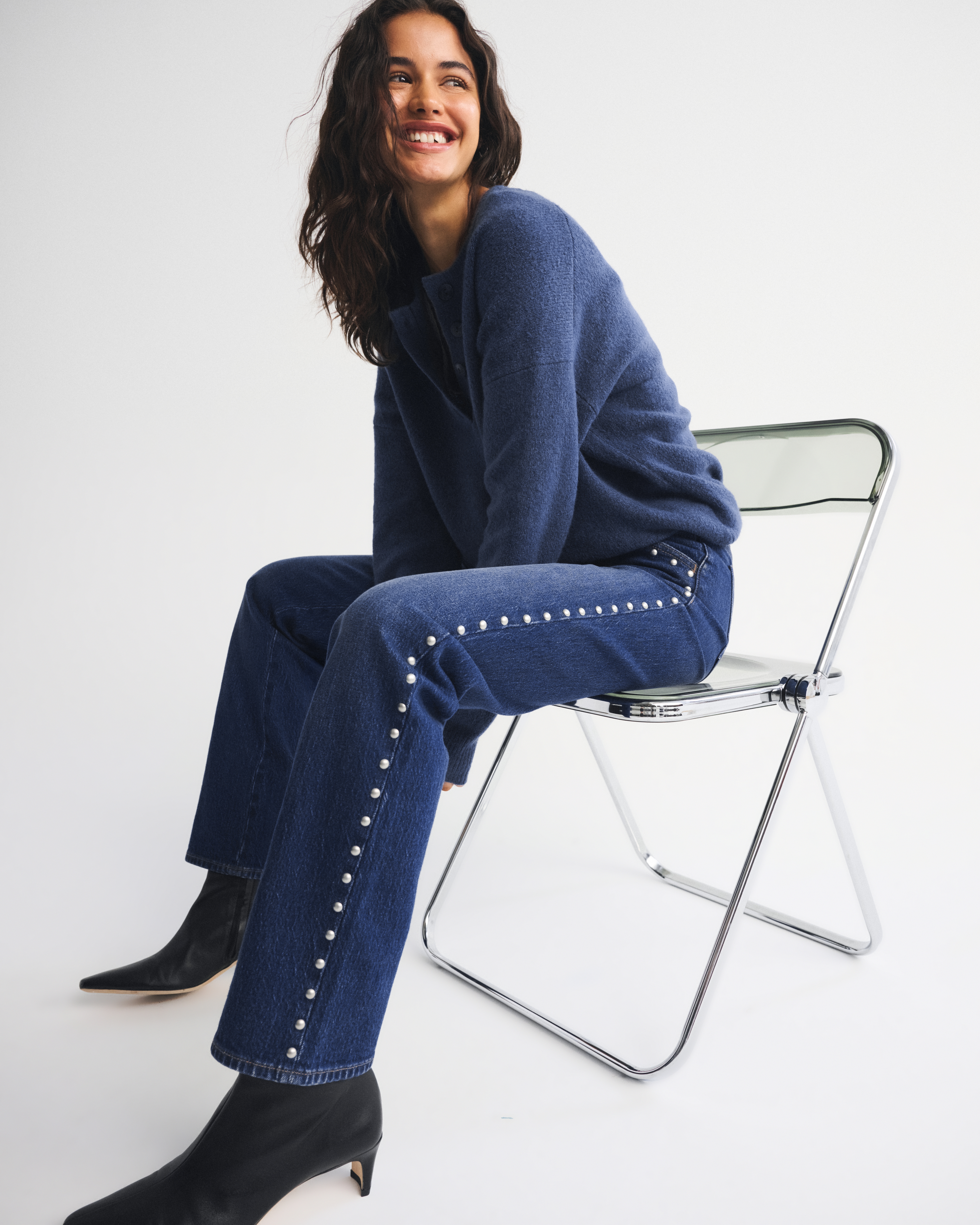 Abercrombie & Fitch Mid Rise 90s Straight Studded Jean