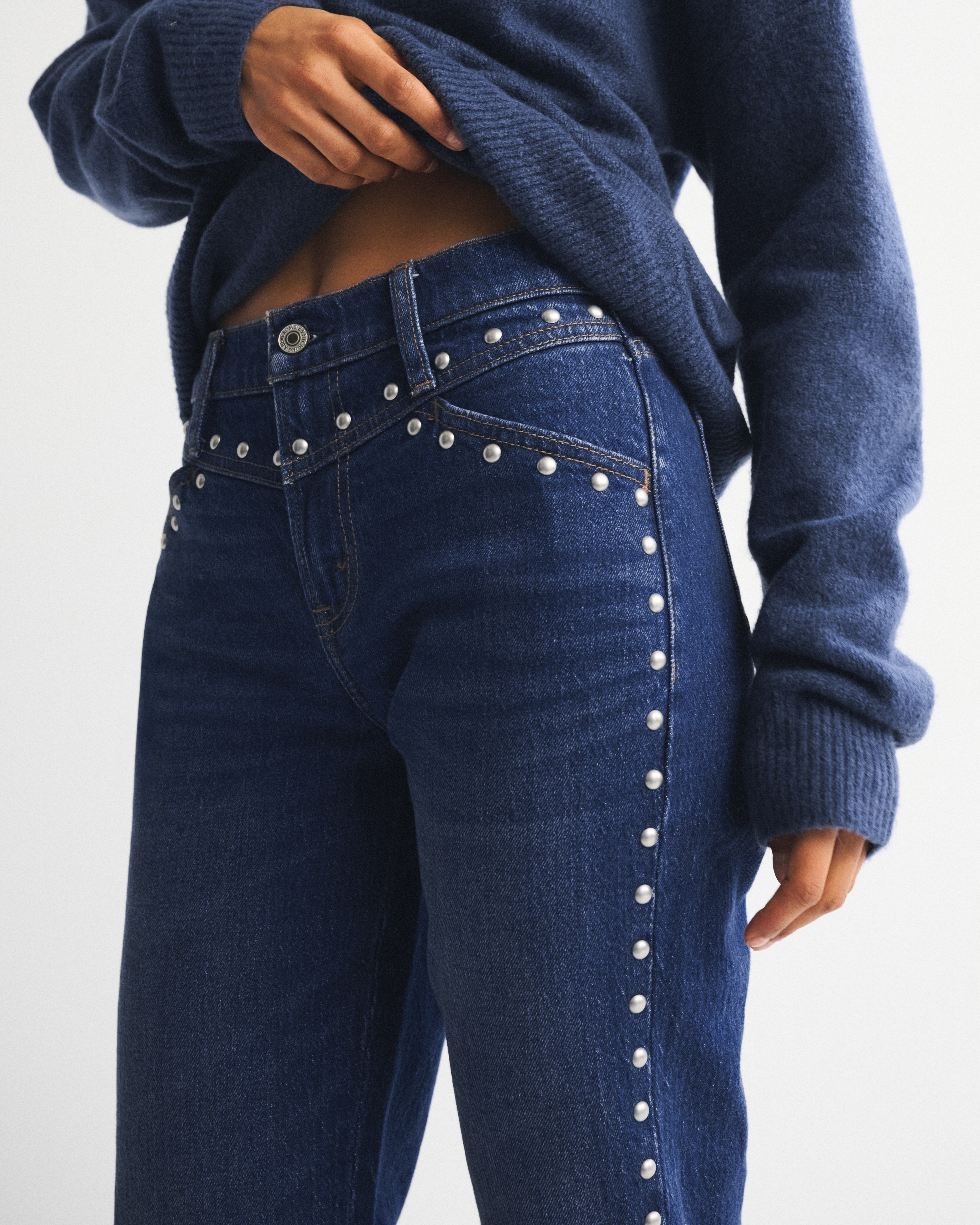 Abercrombie & Fitch Mid Rise 90s Straight Studded Jean