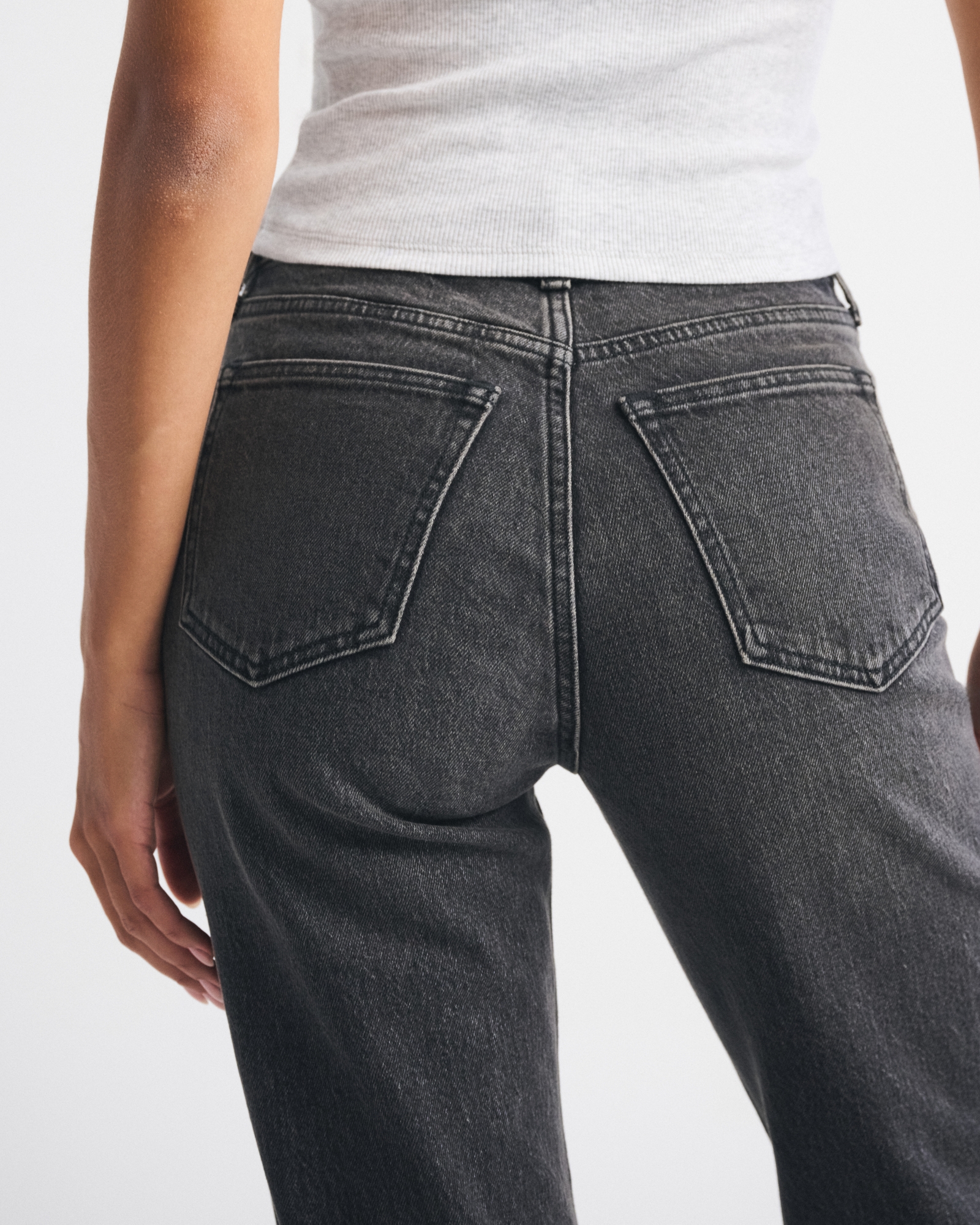 High Rise 90s Relaxed Cuffed Hem Jean