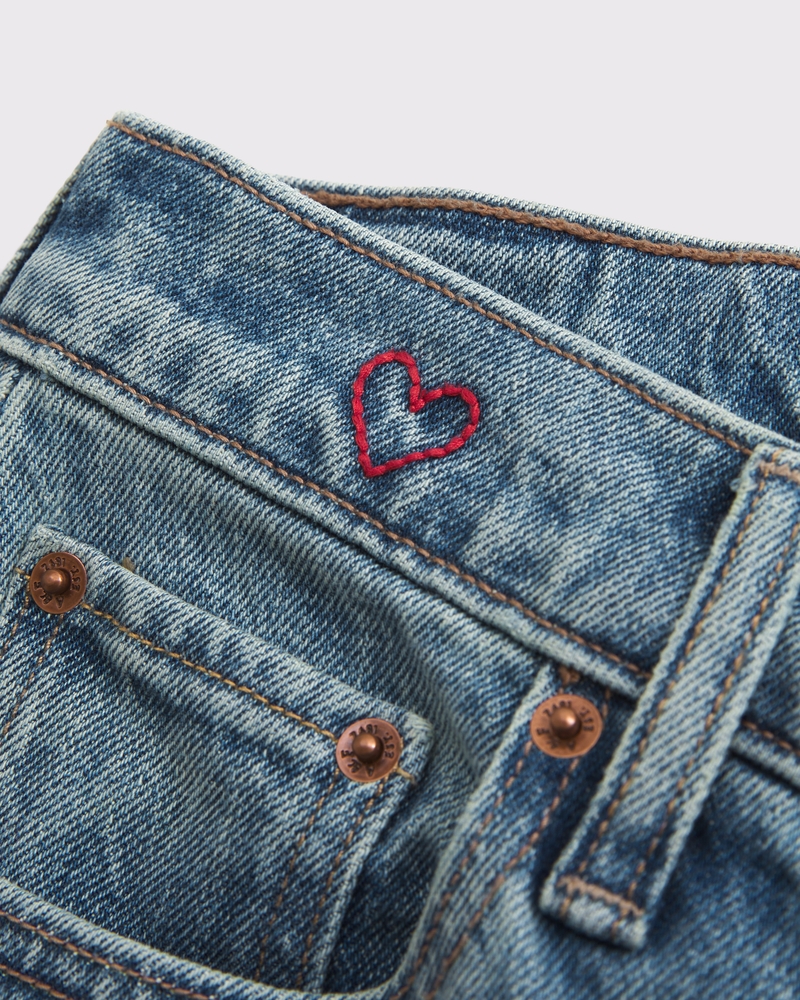Curve Love Mid Rise 90s Straight Jean