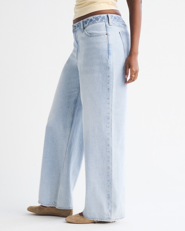 Curve Love Low Rise Ultra Loose Floral Embroidered Jean