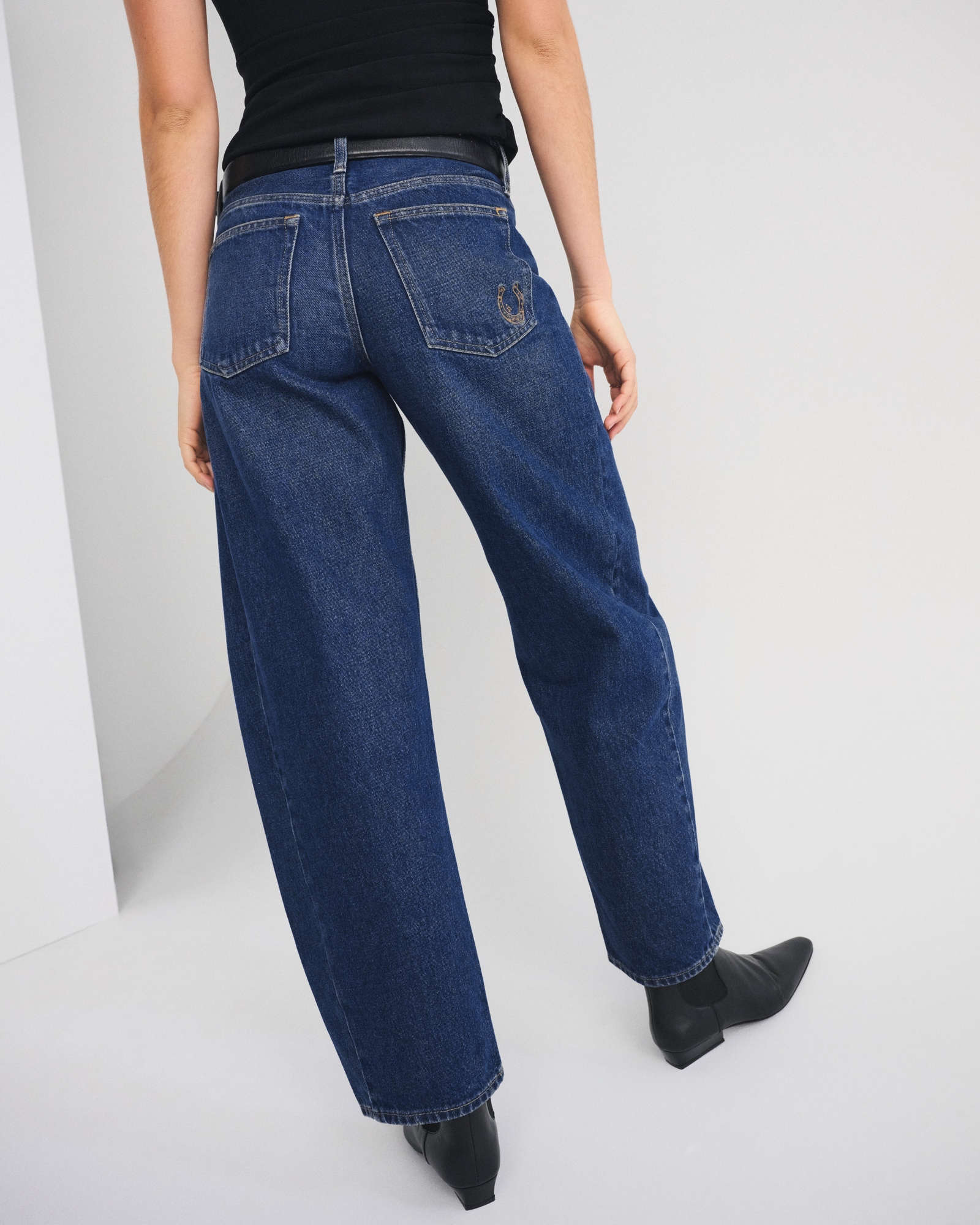Mid Rise Barrel Horseshoe Embroidered Jean