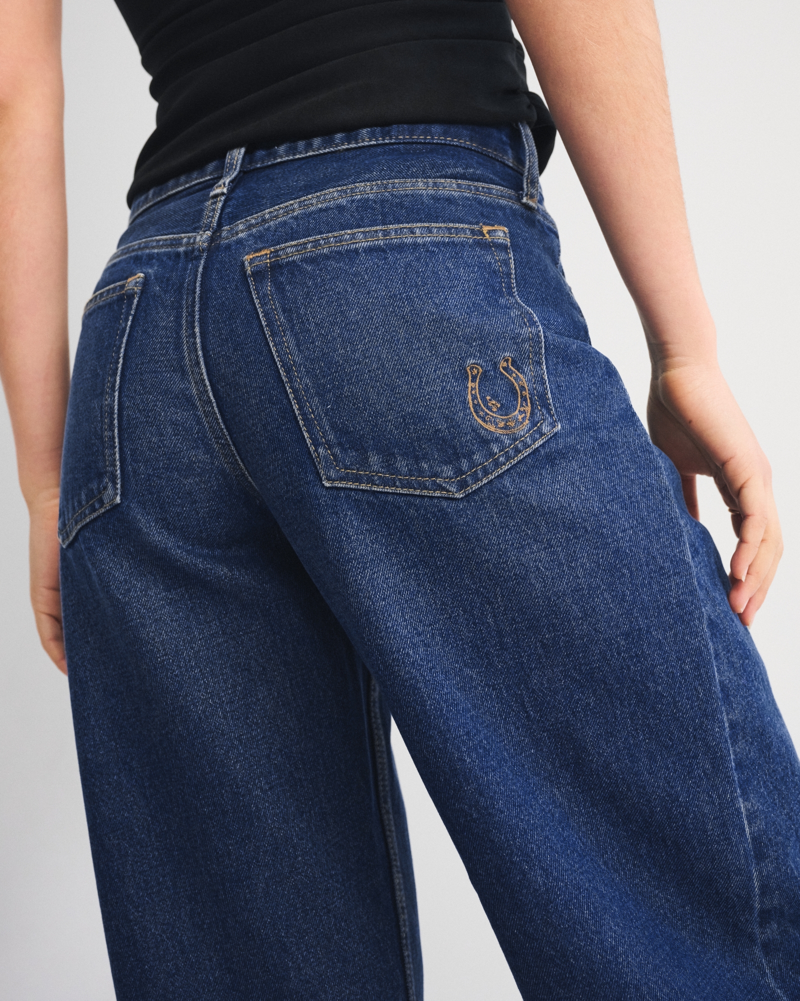 Mid Rise Barrel Horseshoe Embroidered Jean