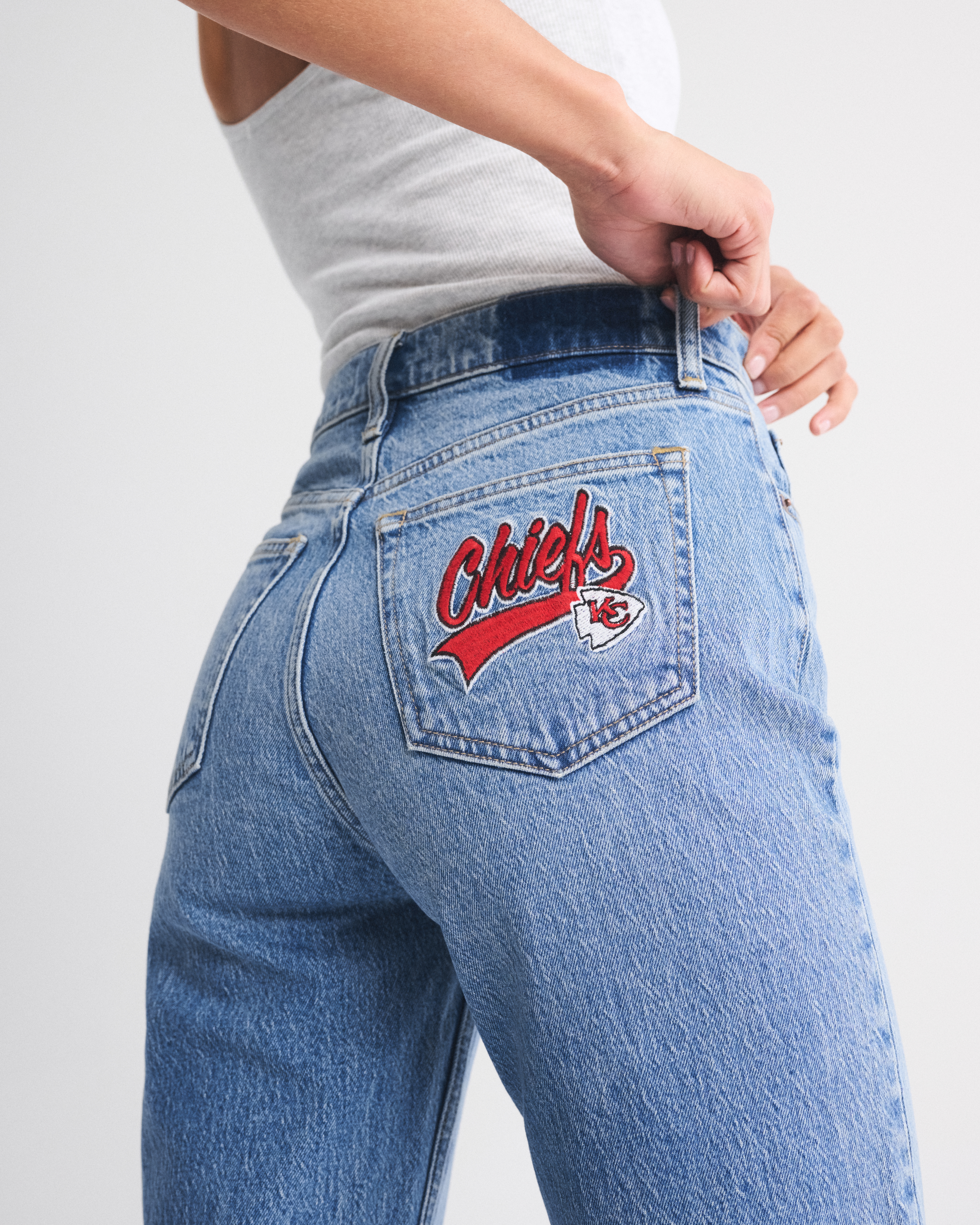 Abercrombie & Fitch High Rise 90s Relaxed Kansas City Chiefs Embroidered Jean In Blue