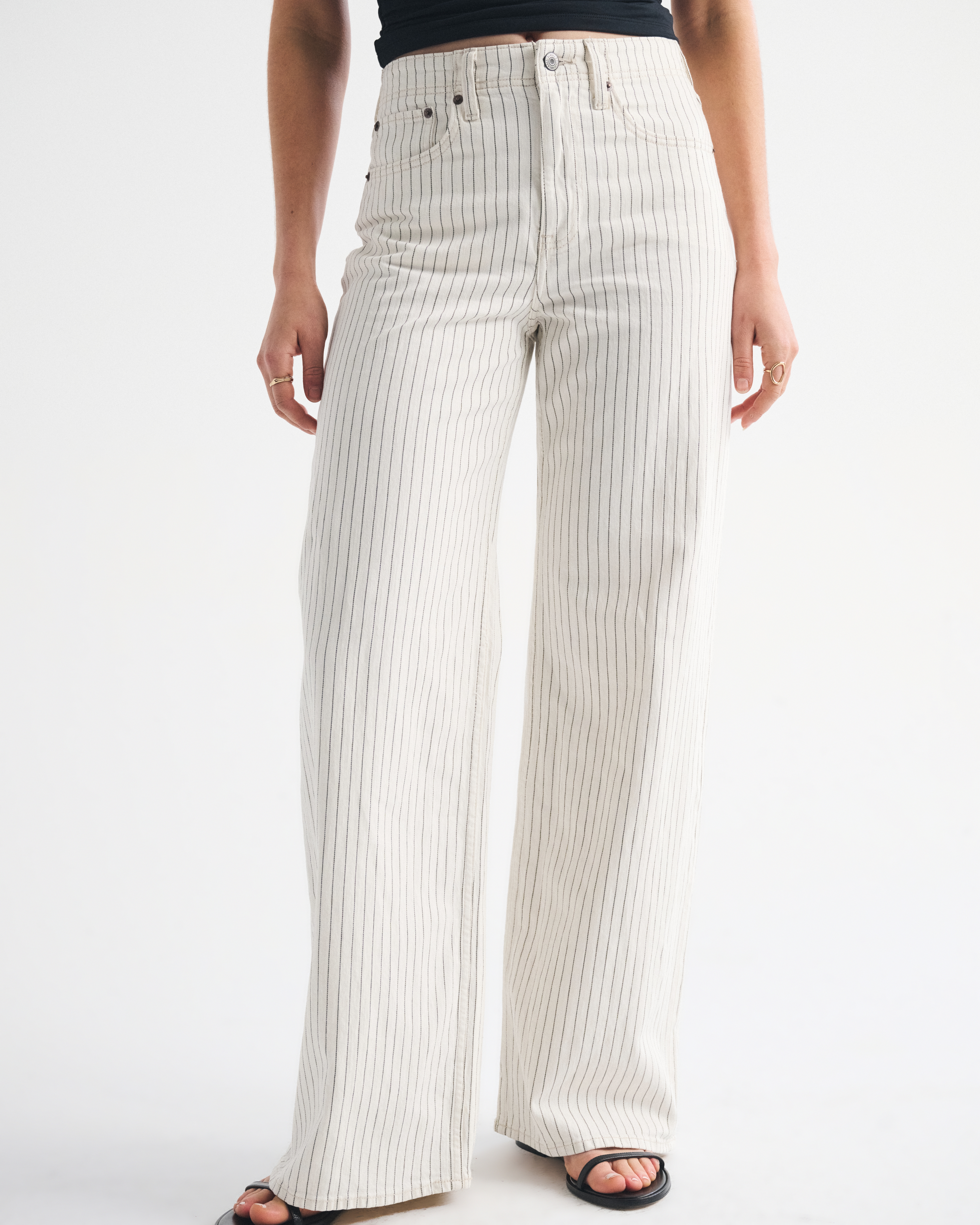 Женские джинсы Abercrombie & Fitch Linen-Blend High Rise Wide Leg Striped Jean, цвет: Кремовый полосатый — фото 3