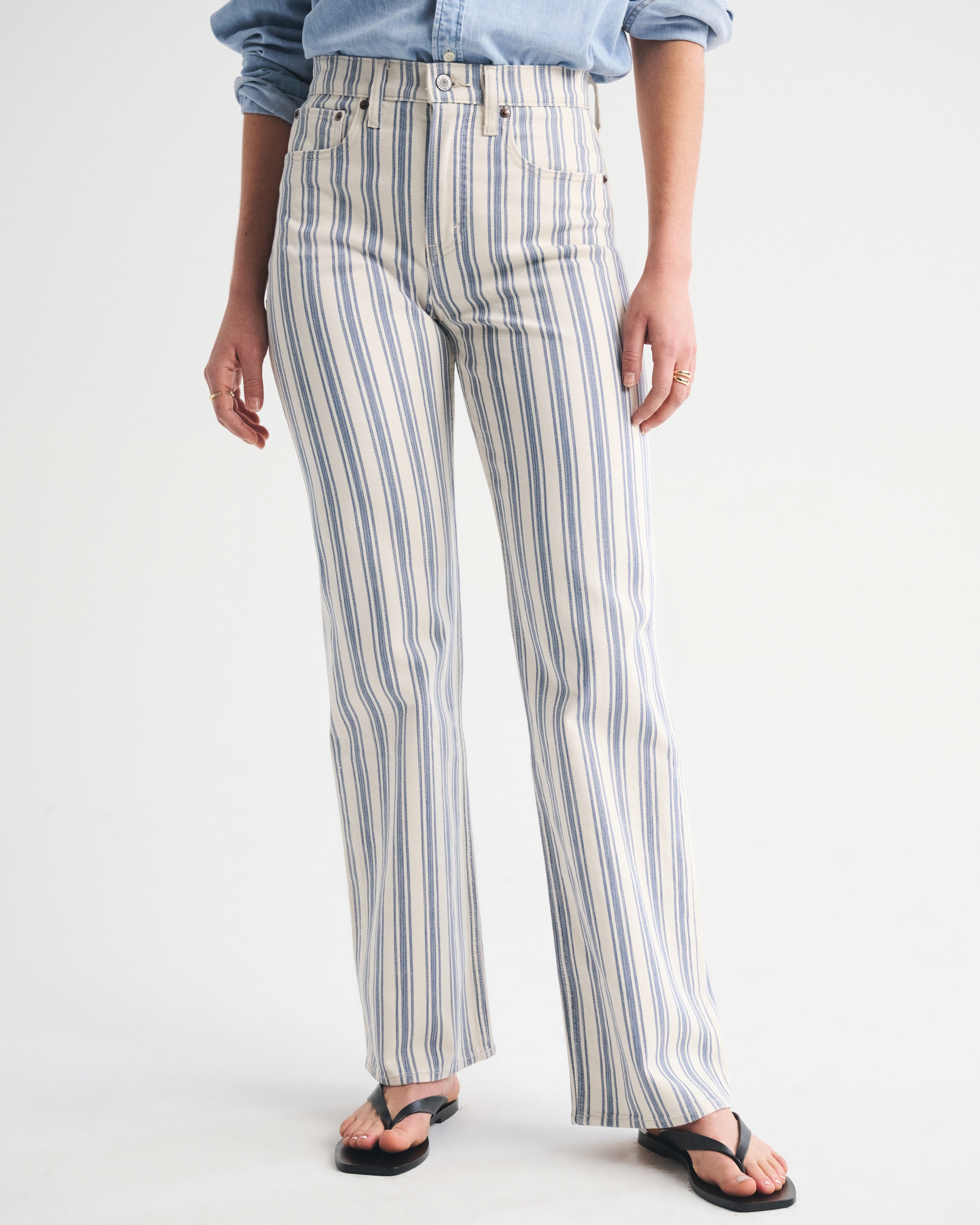 Женские джинсы Abercrombie & Fitch High Rise 90s Relaxed Floral Print Jean — фото 3