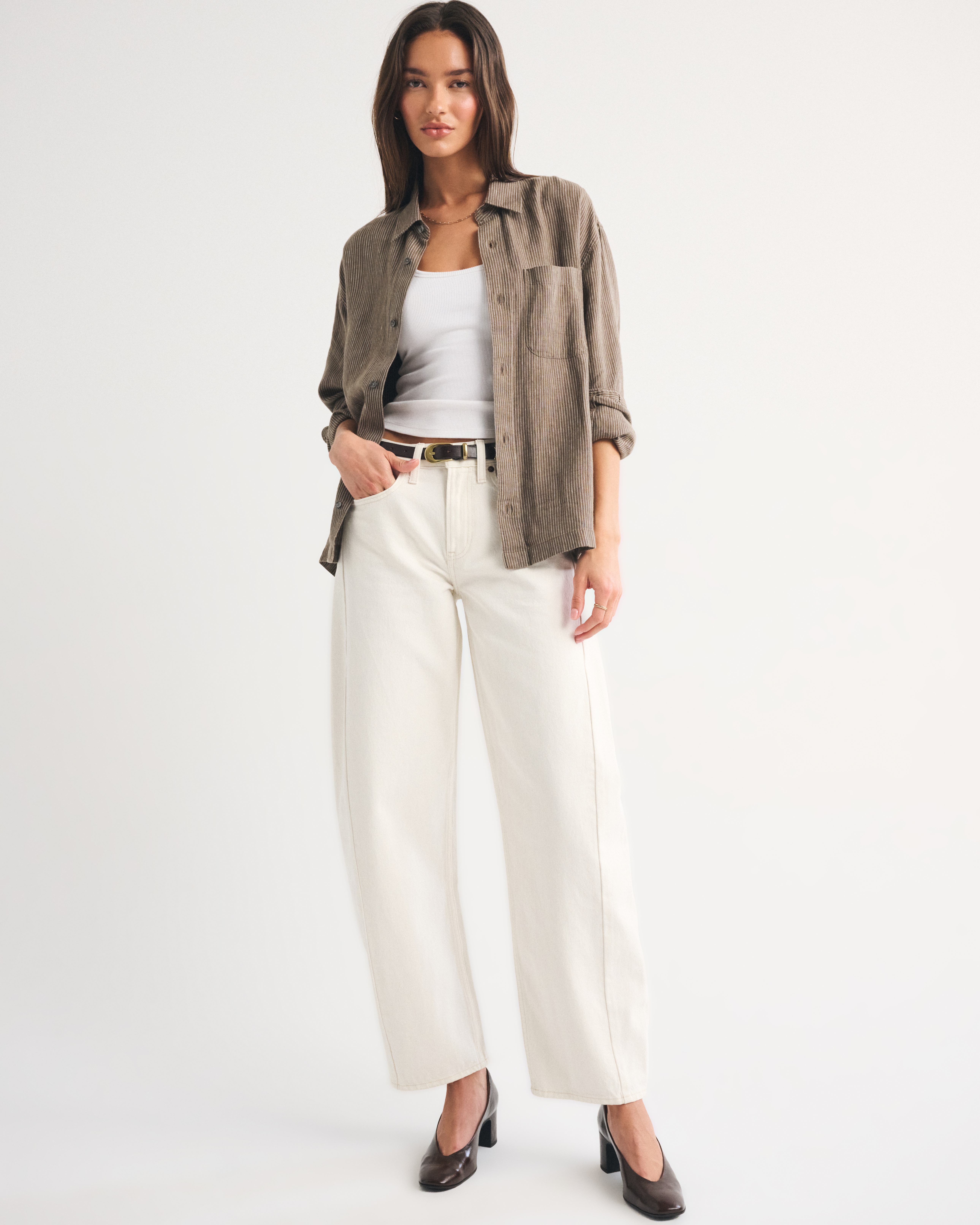 Mid Rise Barrel Jean