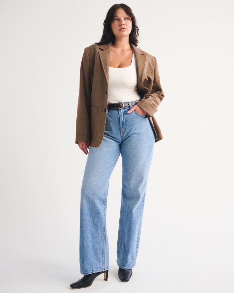 Curve Love High Rise 90s Relaxed Jean - light wash by Abercrombie & Fitch