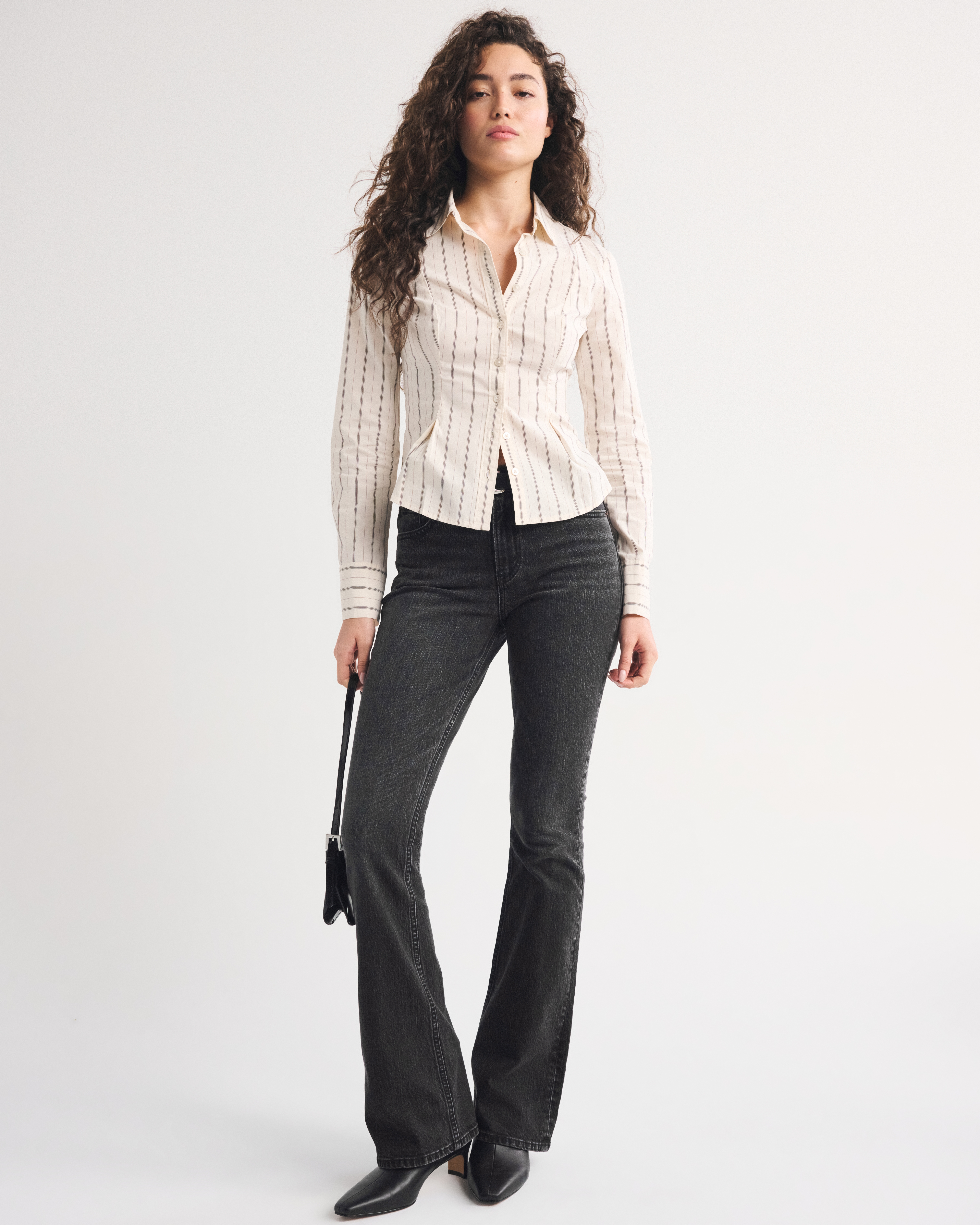 Женские джинсы Abercrombie & Fitch High Rise Bootcut Jean — фото 2