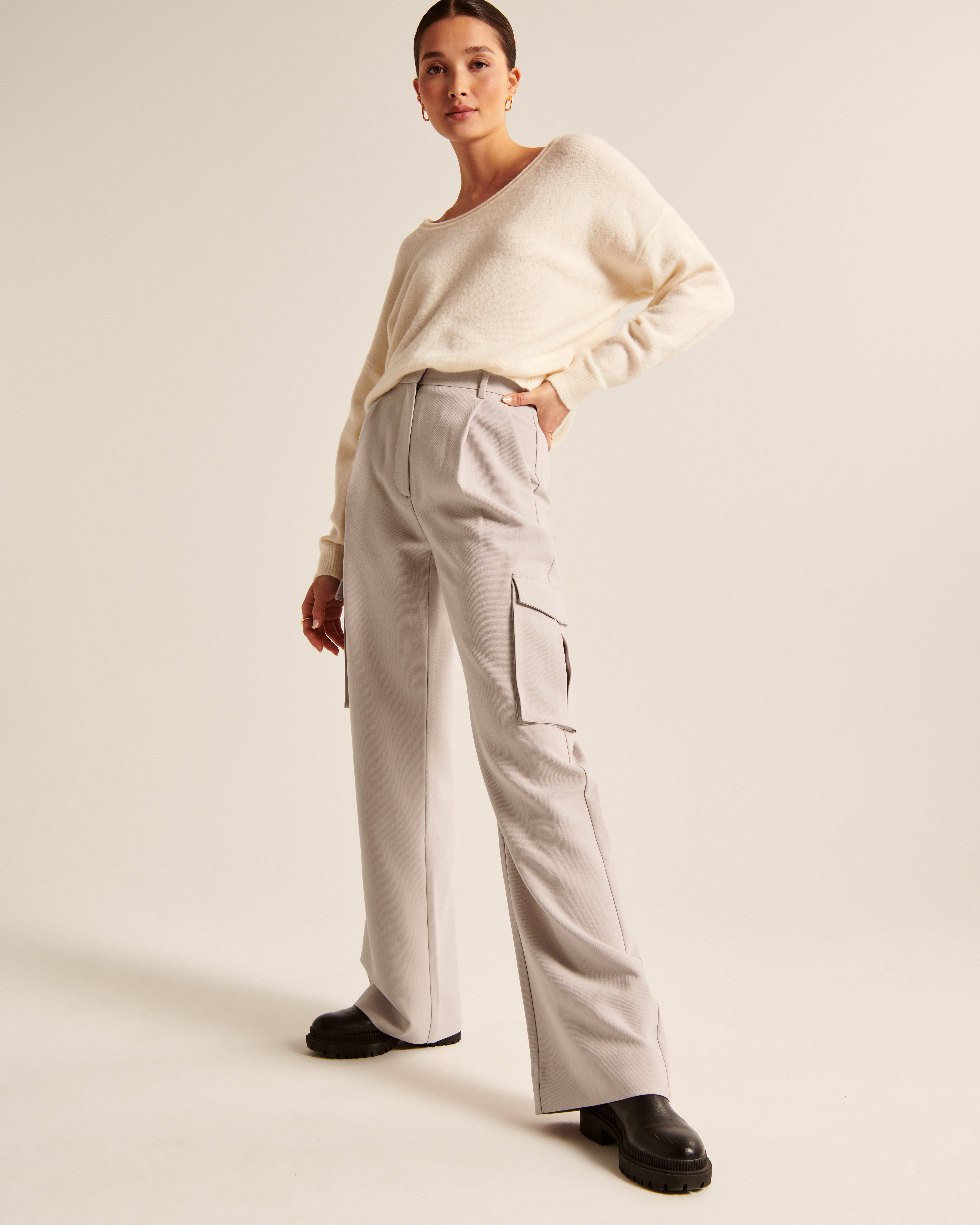 Женские брюки Abercrombie & Fitch A&F Sloane Tailored Cargo Pant, цвет: Светлый серо-коричневый — фото 2