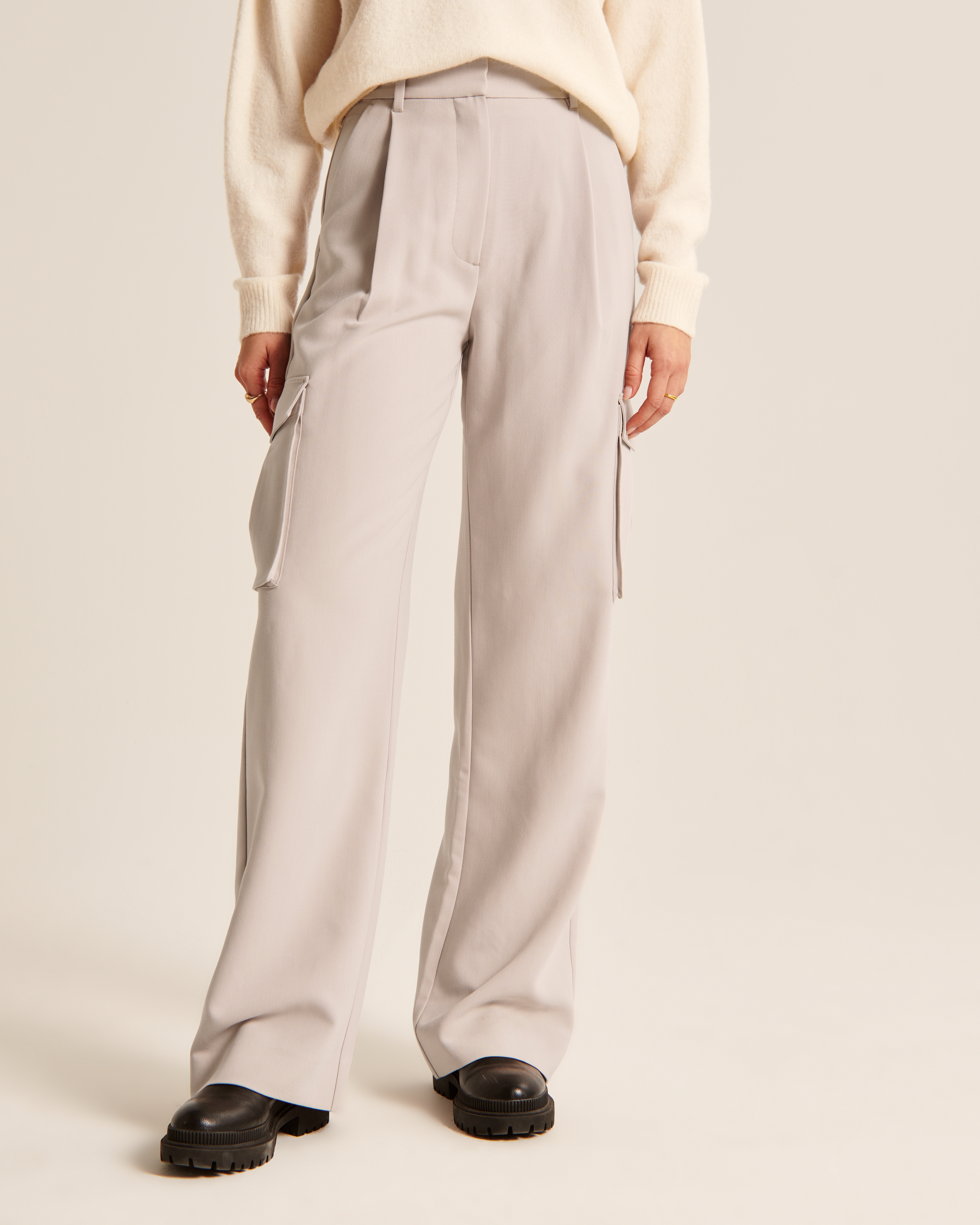 Женские брюки Abercrombie & Fitch A&F Sloane Tailored Cargo Pant, цвет: Светлый серо-коричневый — фото 3