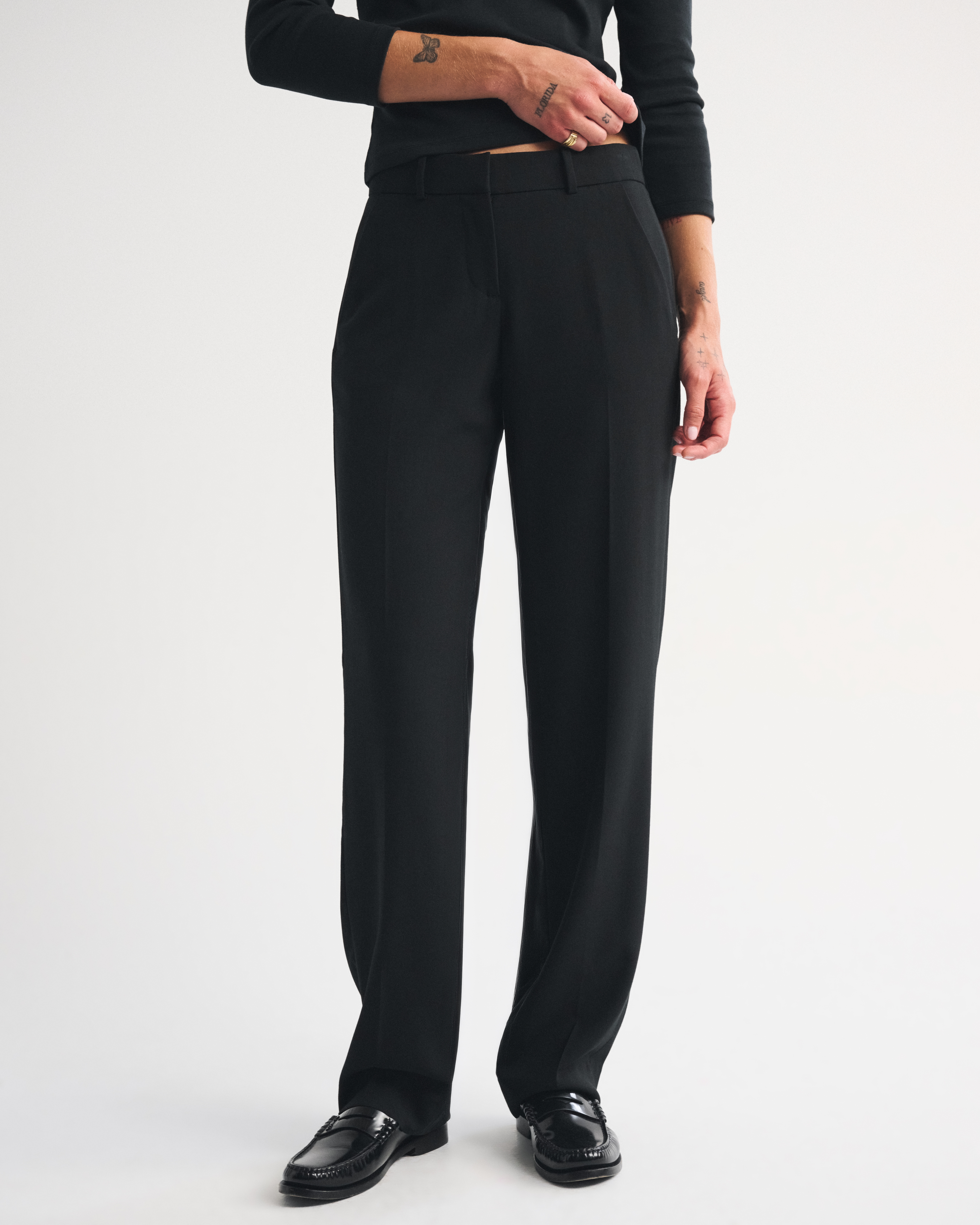 Женские брюки Abercrombie & Fitch Low Rise Tailored Straight Leg Pant, цвет: Чёрный — фото 3