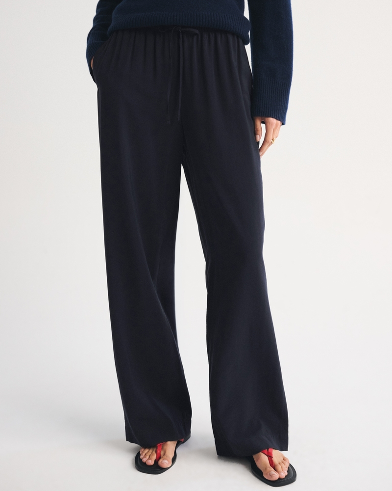 A&F Gemma Crepe Wide Leg Pull-On Pant