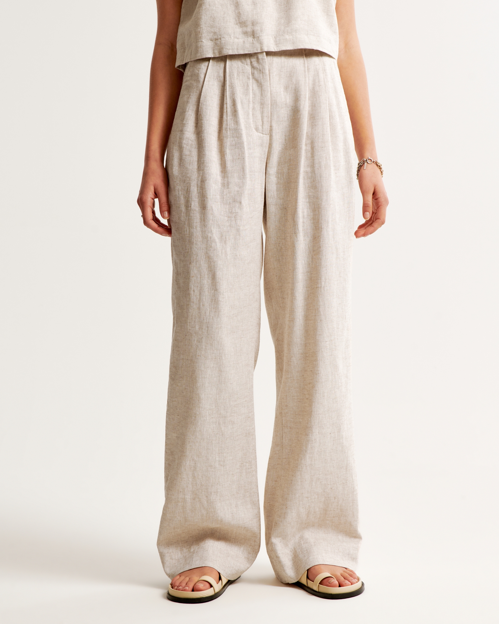 A&F Sloane Tailored Linen-Blend Pant