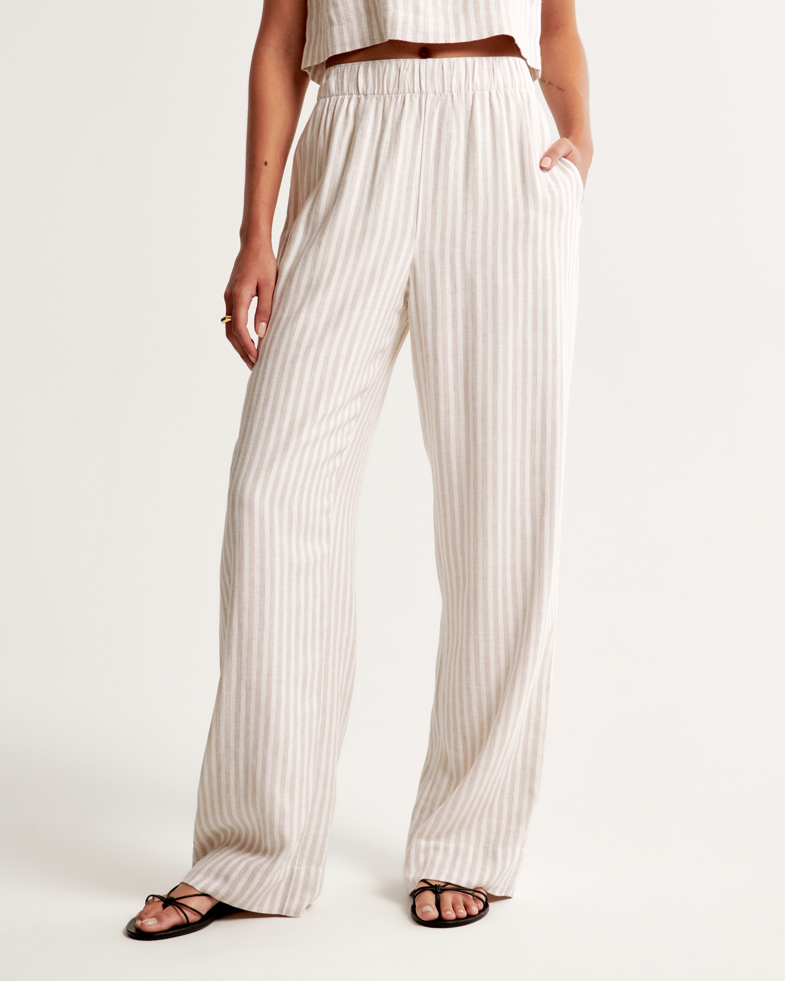 Linen-Blend High-Waist Pull-On Pant in Trousers