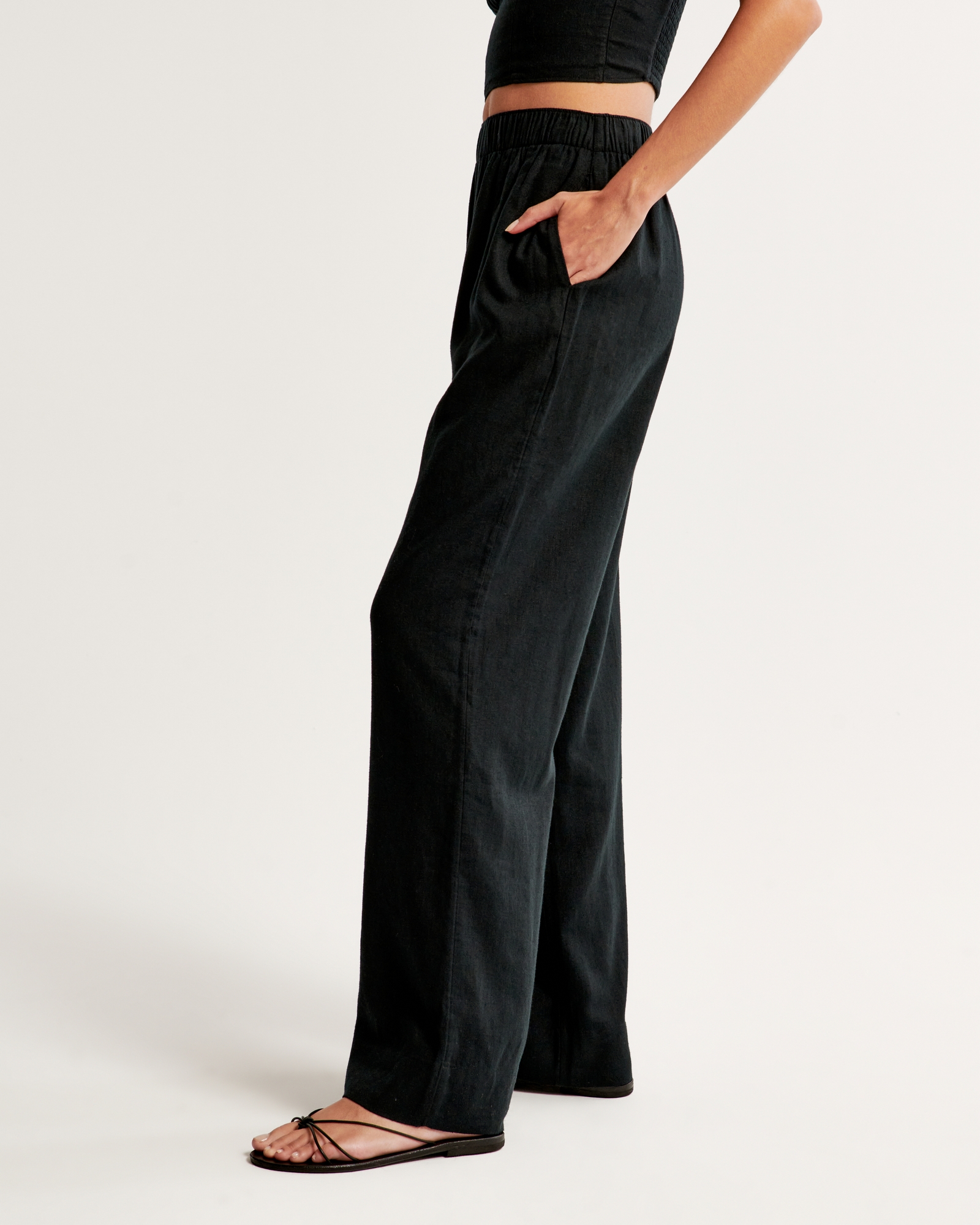 The Araceli High Waist Linen-Blend Pants in Black • Impressions