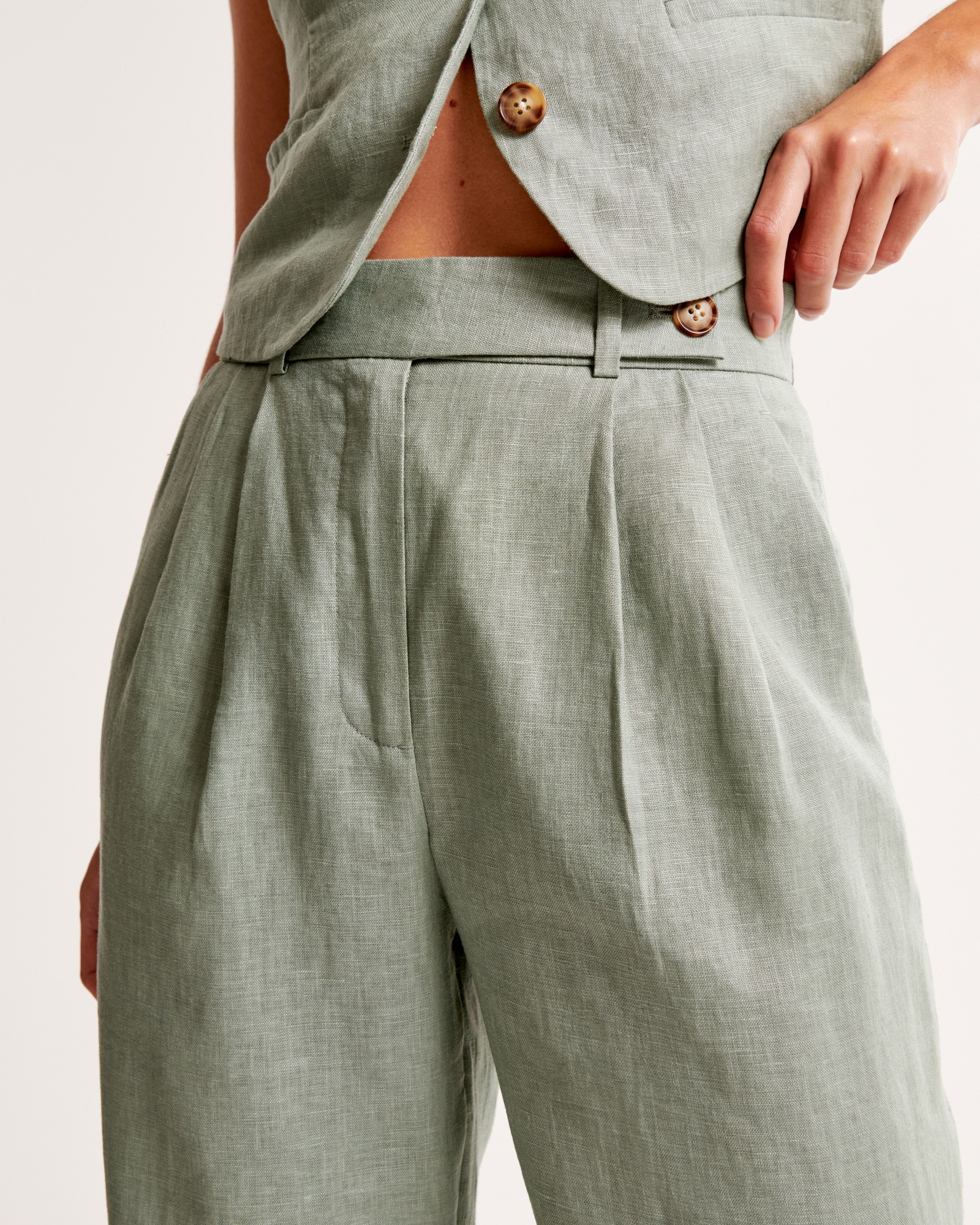 A&F Sloane Tailored Premium Linen Pant