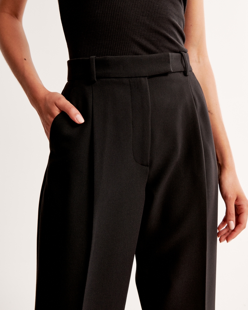Ankle Grazing Tapered Tailored Pant