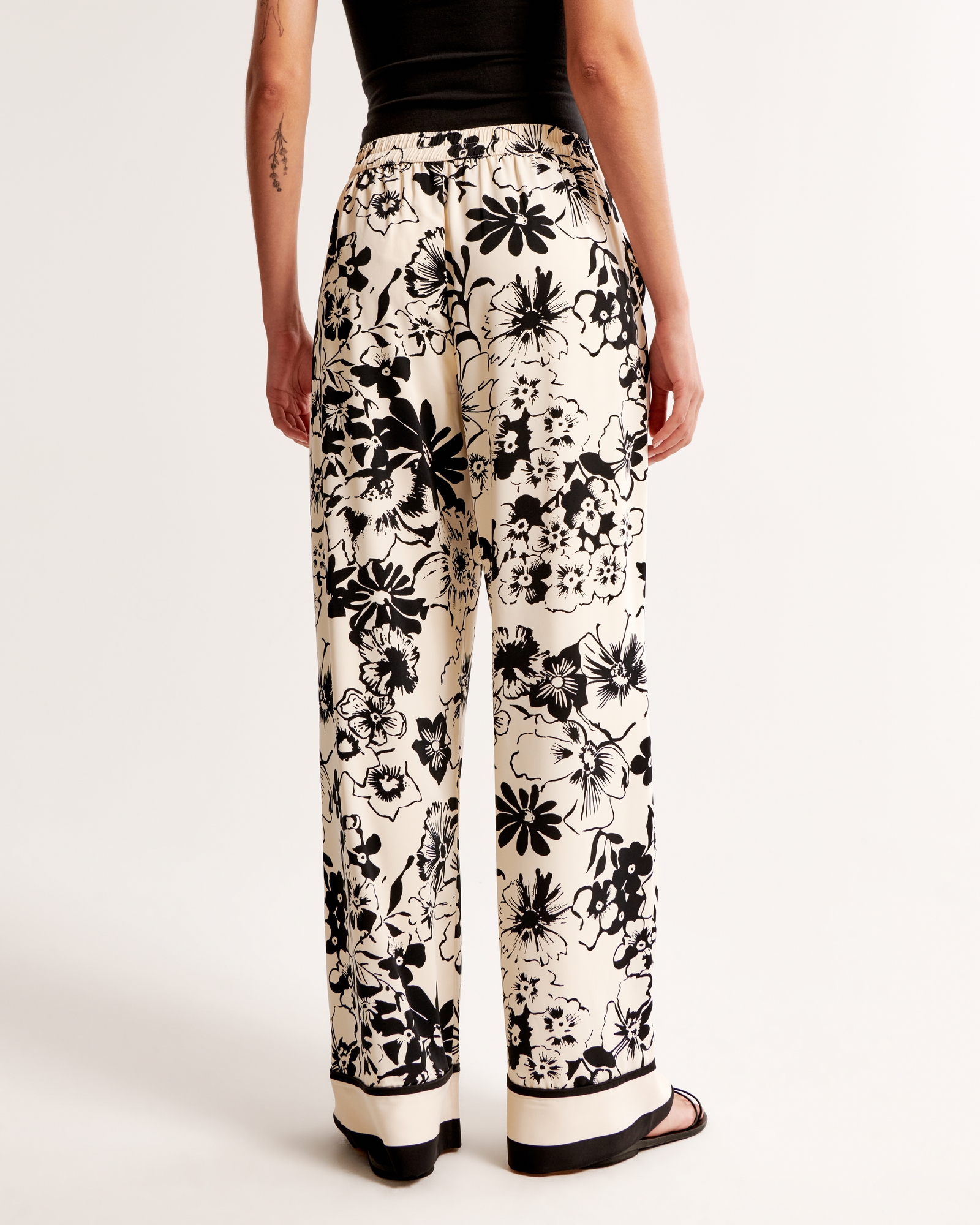 Drapey Pull-On Pant