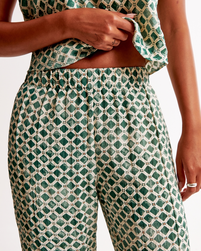 Crinkle Textured Pull-On Pant