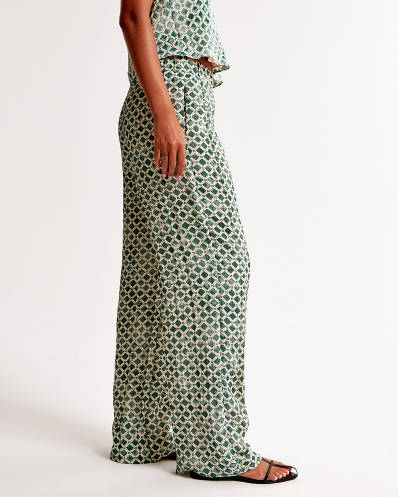 Crinkle Textured Pull-On Pant