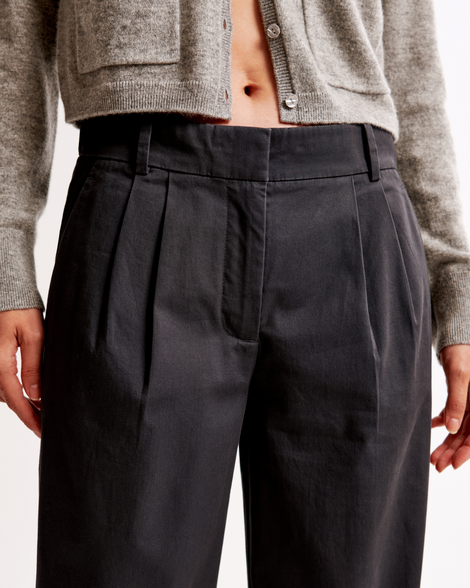 A&F Sloane Low Rise Tailored Twill Pant