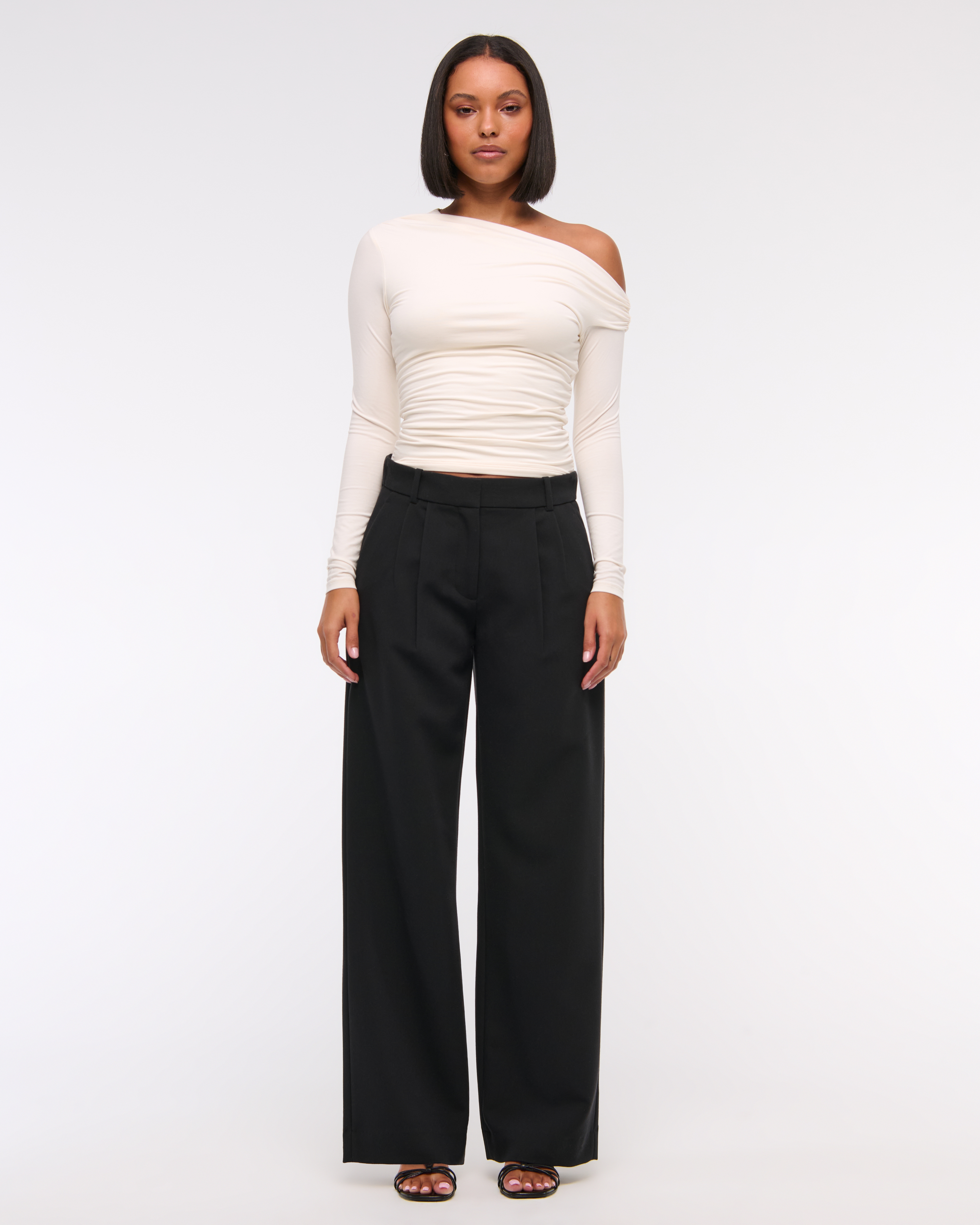 Abercrombie & Fitch A&f Sloane Low Rise Tailored Wide Leg Pant In Black