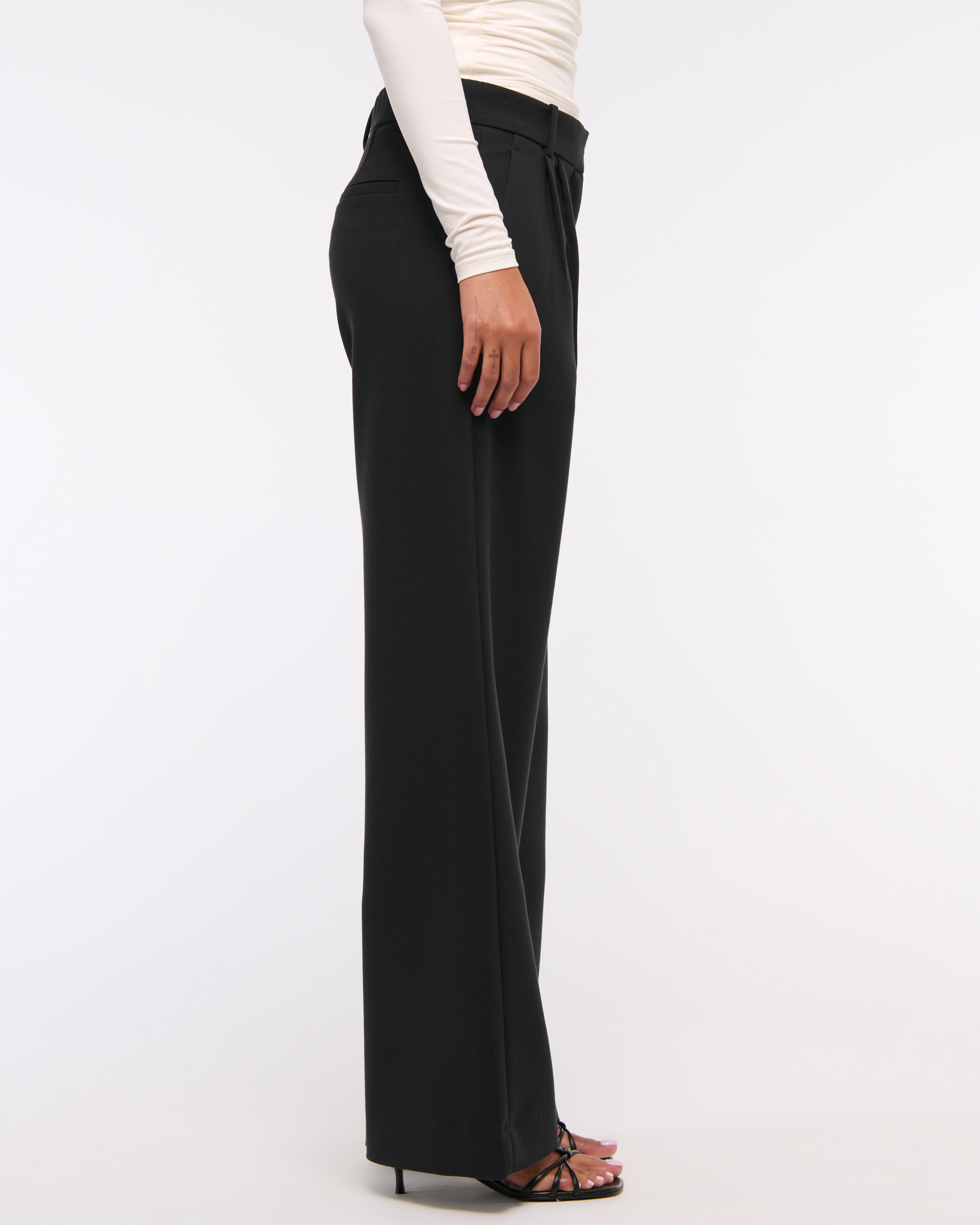 Abercrombie & Fitch A&f Sloane Low Rise Tailored Wide Leg Pant In Black