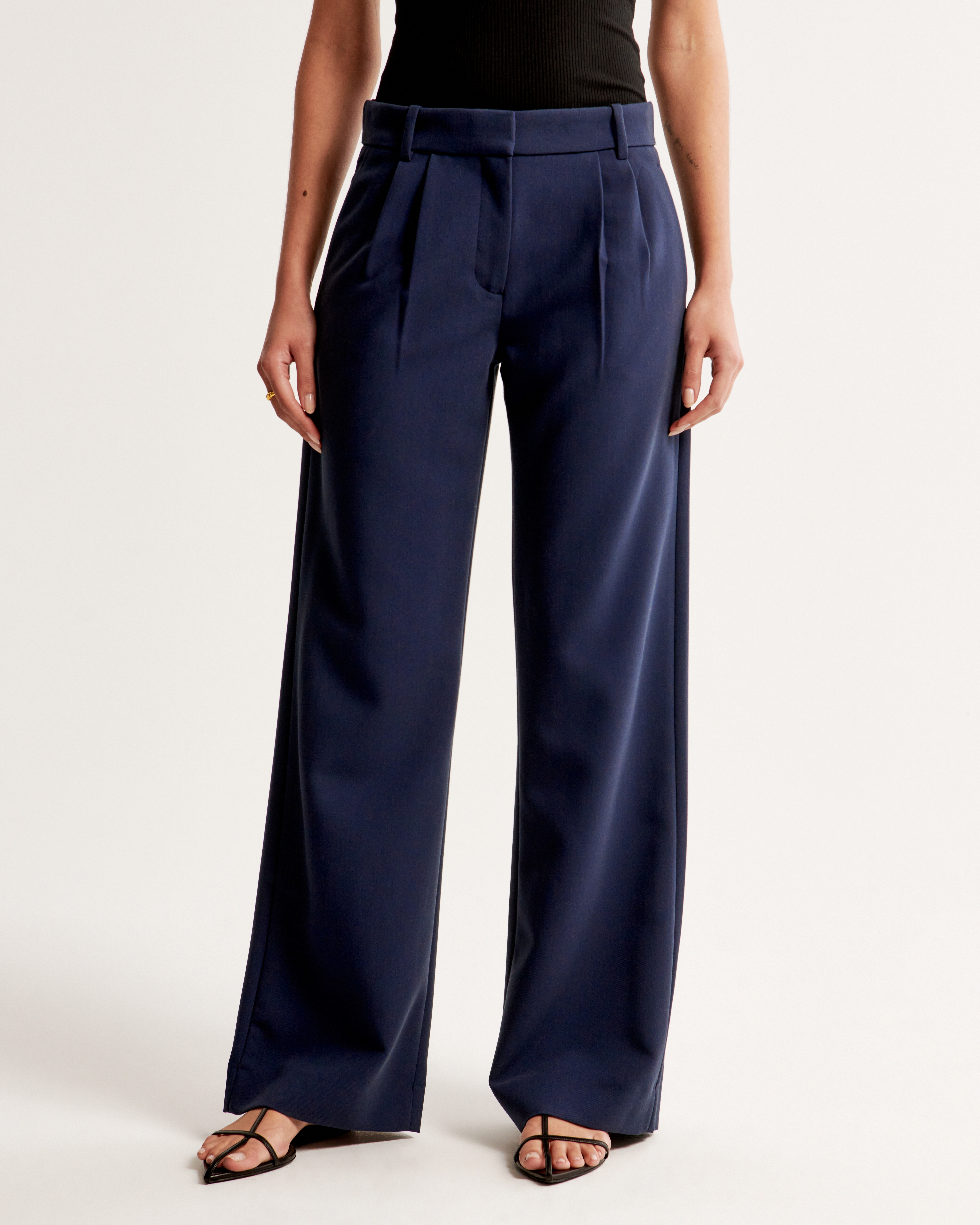 Abercrombie & Fitch A&f Sloane Low Rise Tailored Wide Leg Pant In Blue