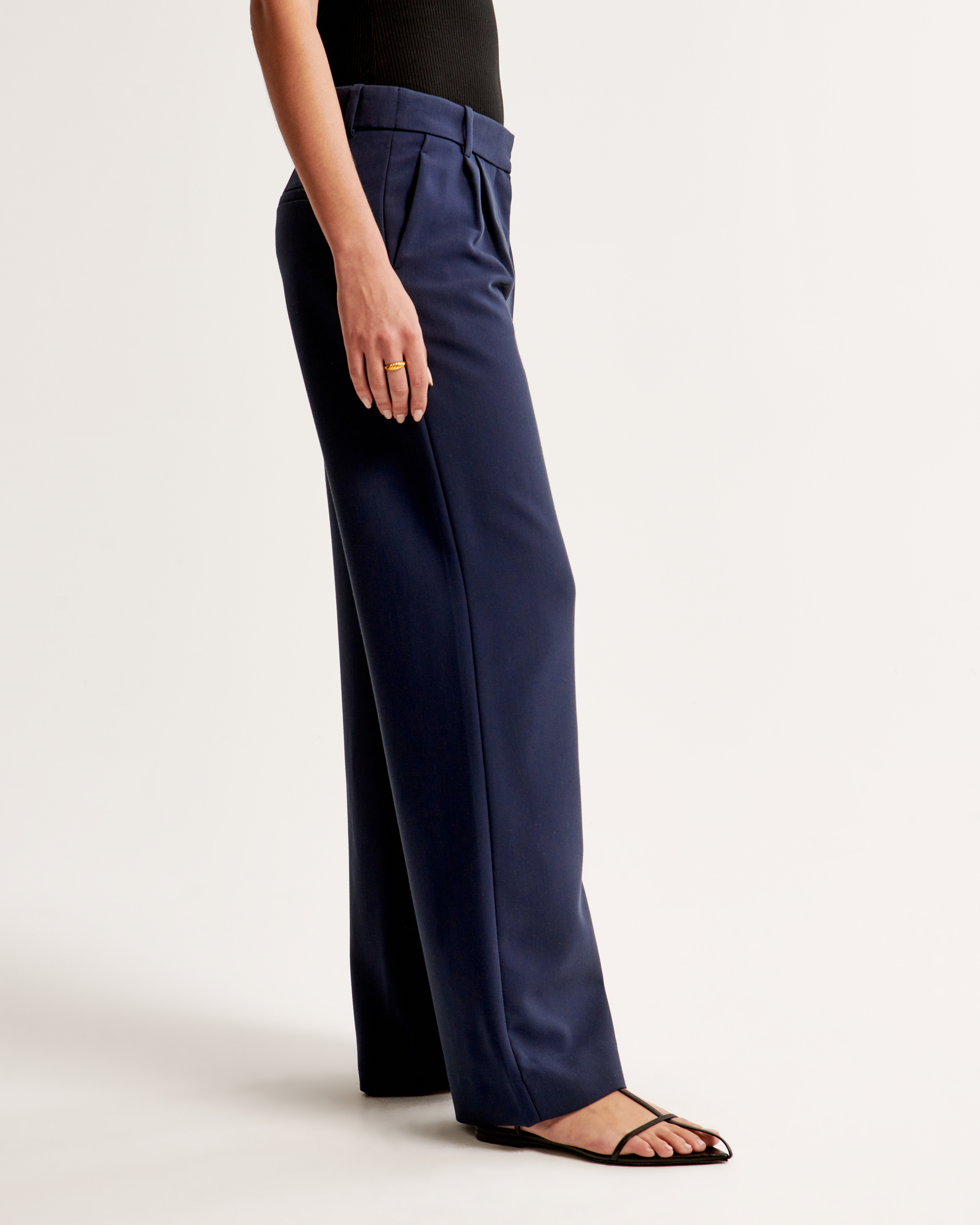 Abercrombie & Fitch A&f Sloane Low Rise Tailored Wide Leg Pant In Blue