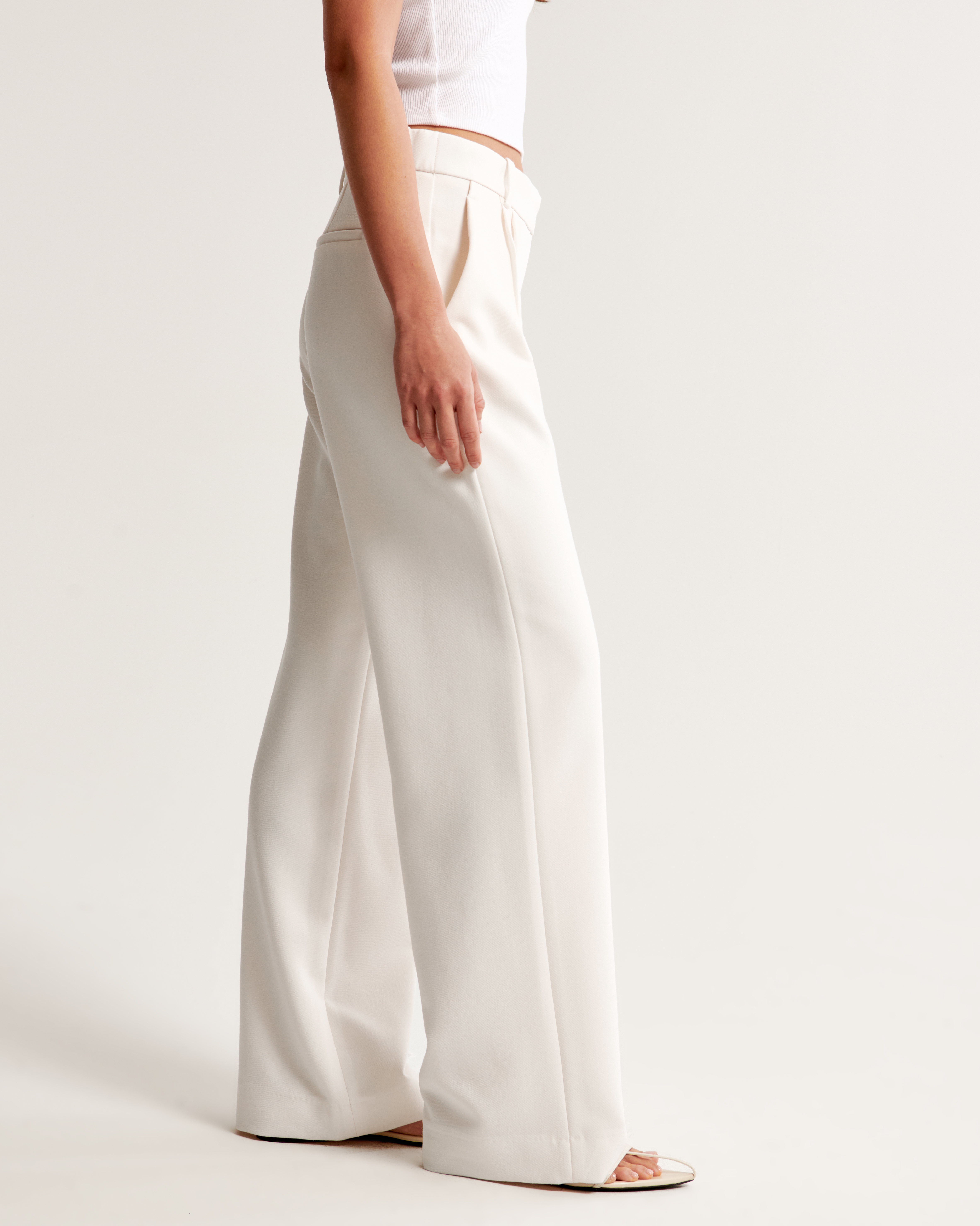 Abercrombie & Fitch A&f Sloane Low Rise Tailored Wide Leg Pant In White