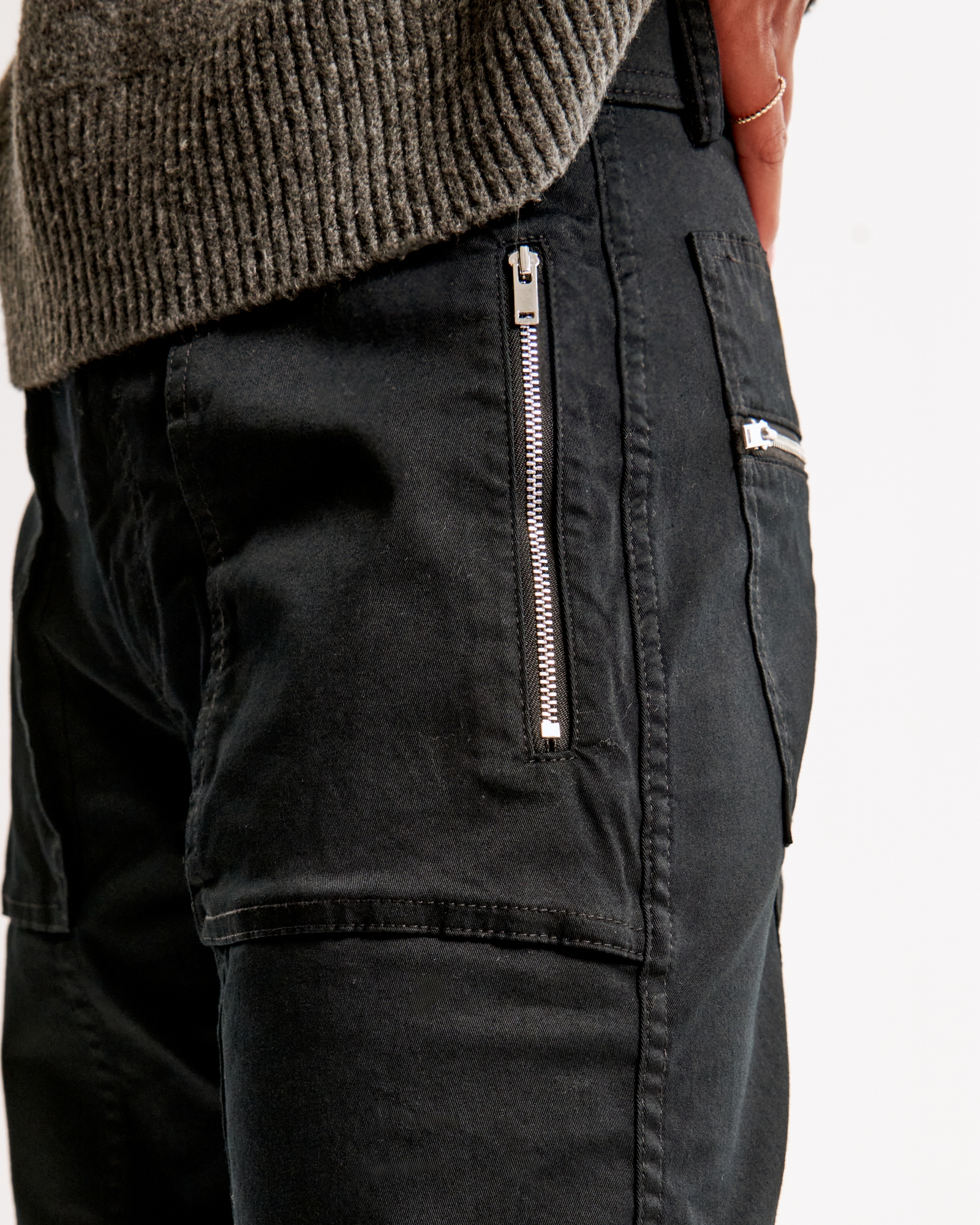 Mid Rise Barrel Utility Pant