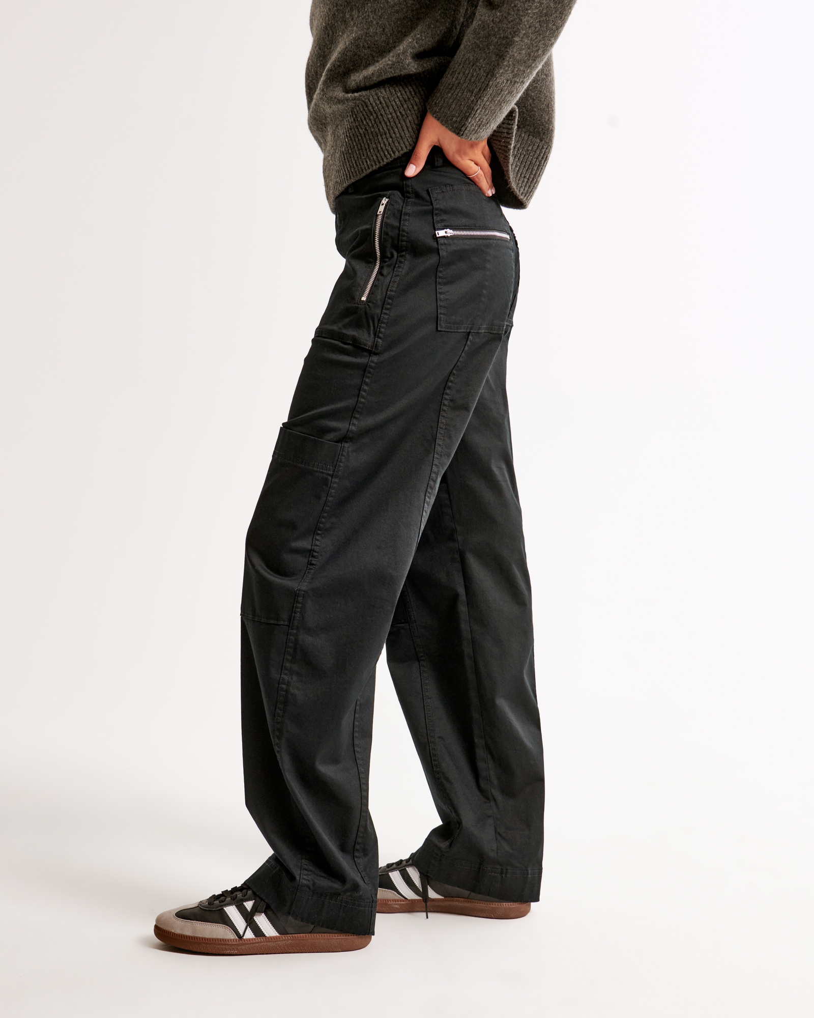 Mid Rise Barrel Utility Pant